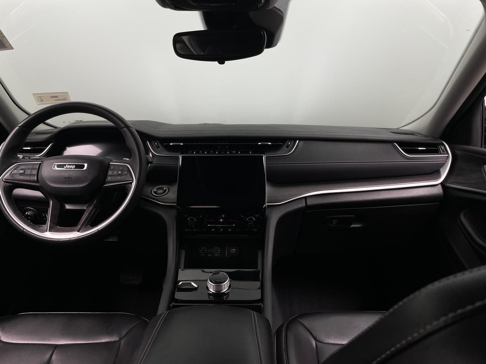 Thumbnail: 2023 Jeep Grand Cherokee L - 2