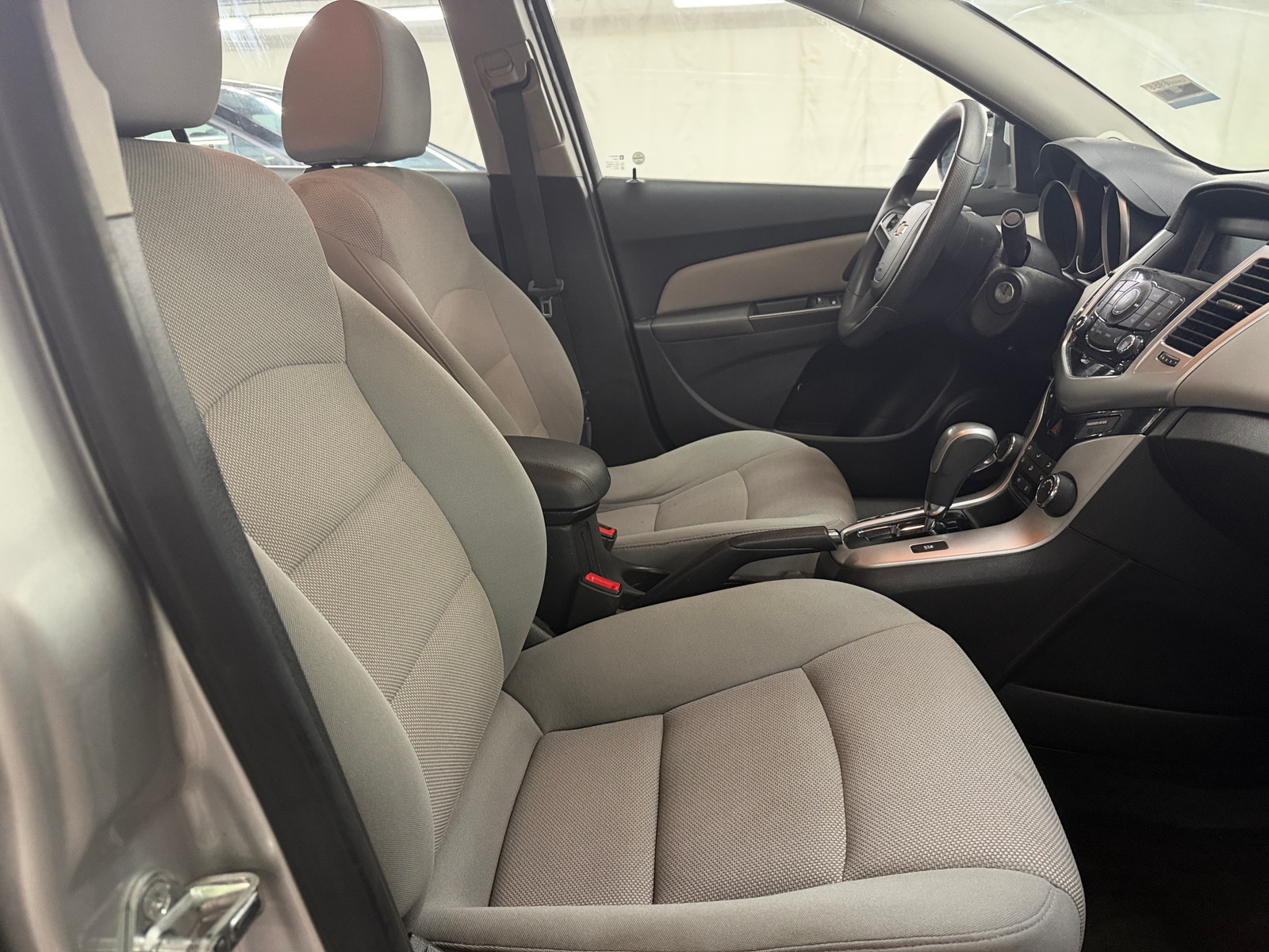 Thumbnail: 2015 Chevrolet Cruze - 2