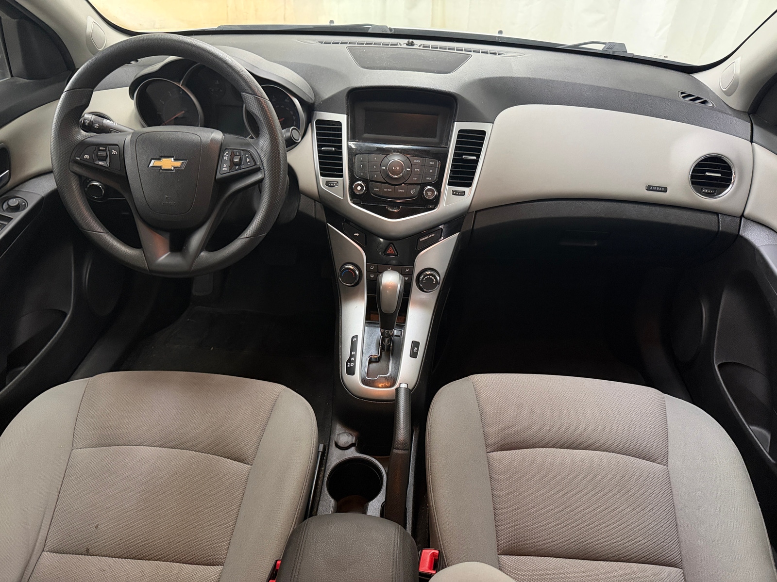 Thumbnail: 2015 Chevrolet Cruze - 3