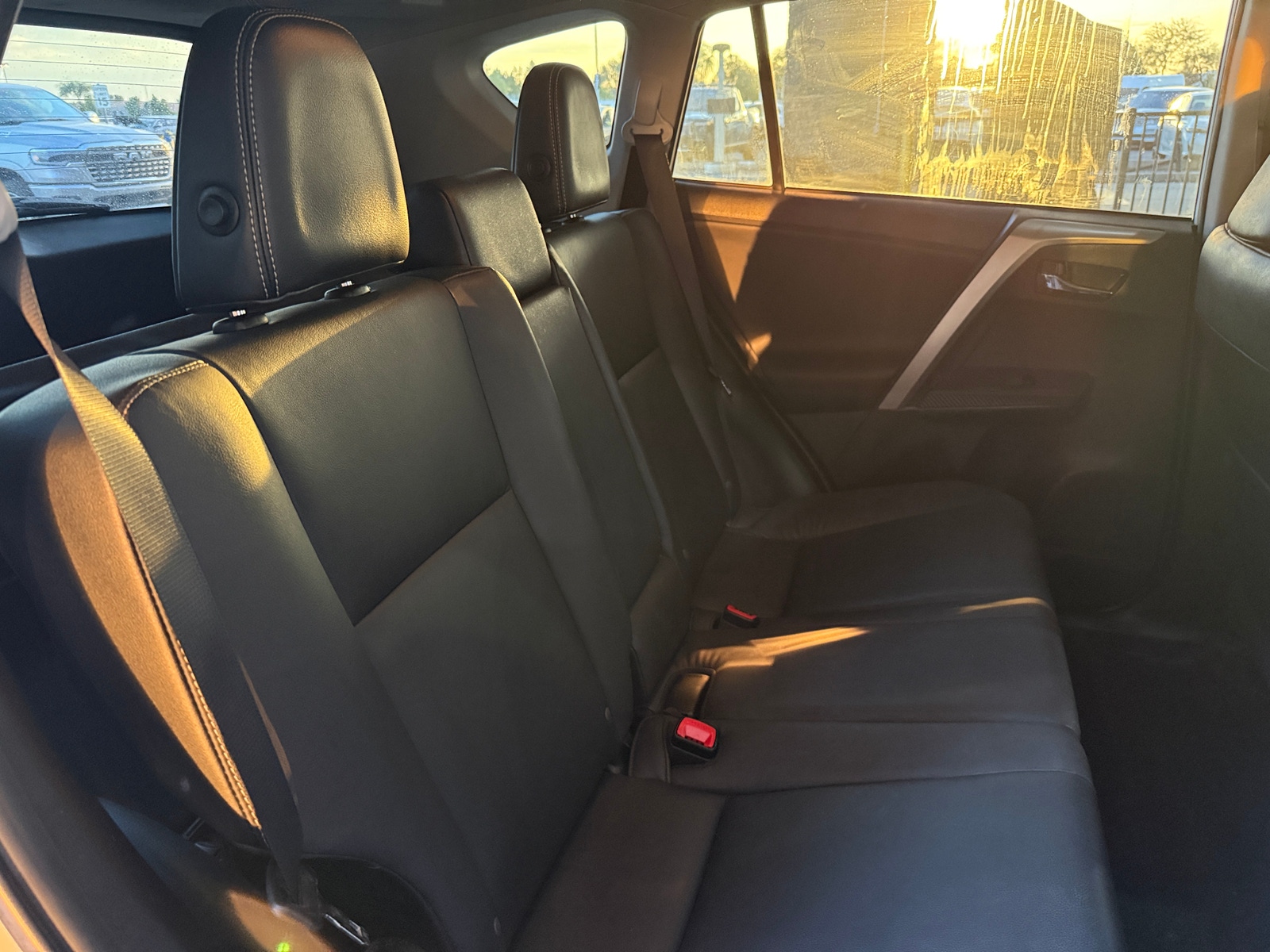 Thumbnail: 2015 Toyota RAV4 - 6