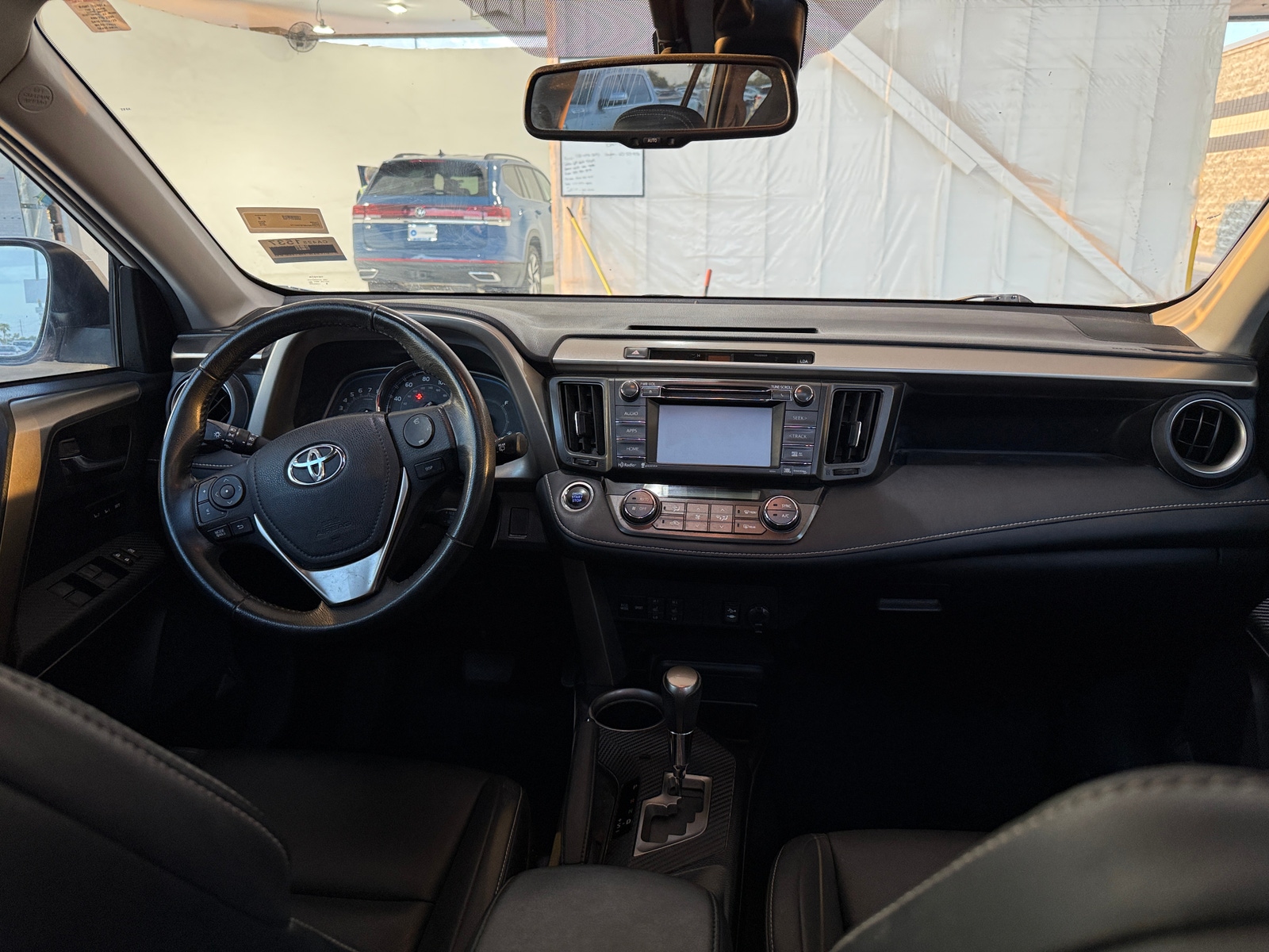 Thumbnail: 2015 Toyota RAV4 - 3
