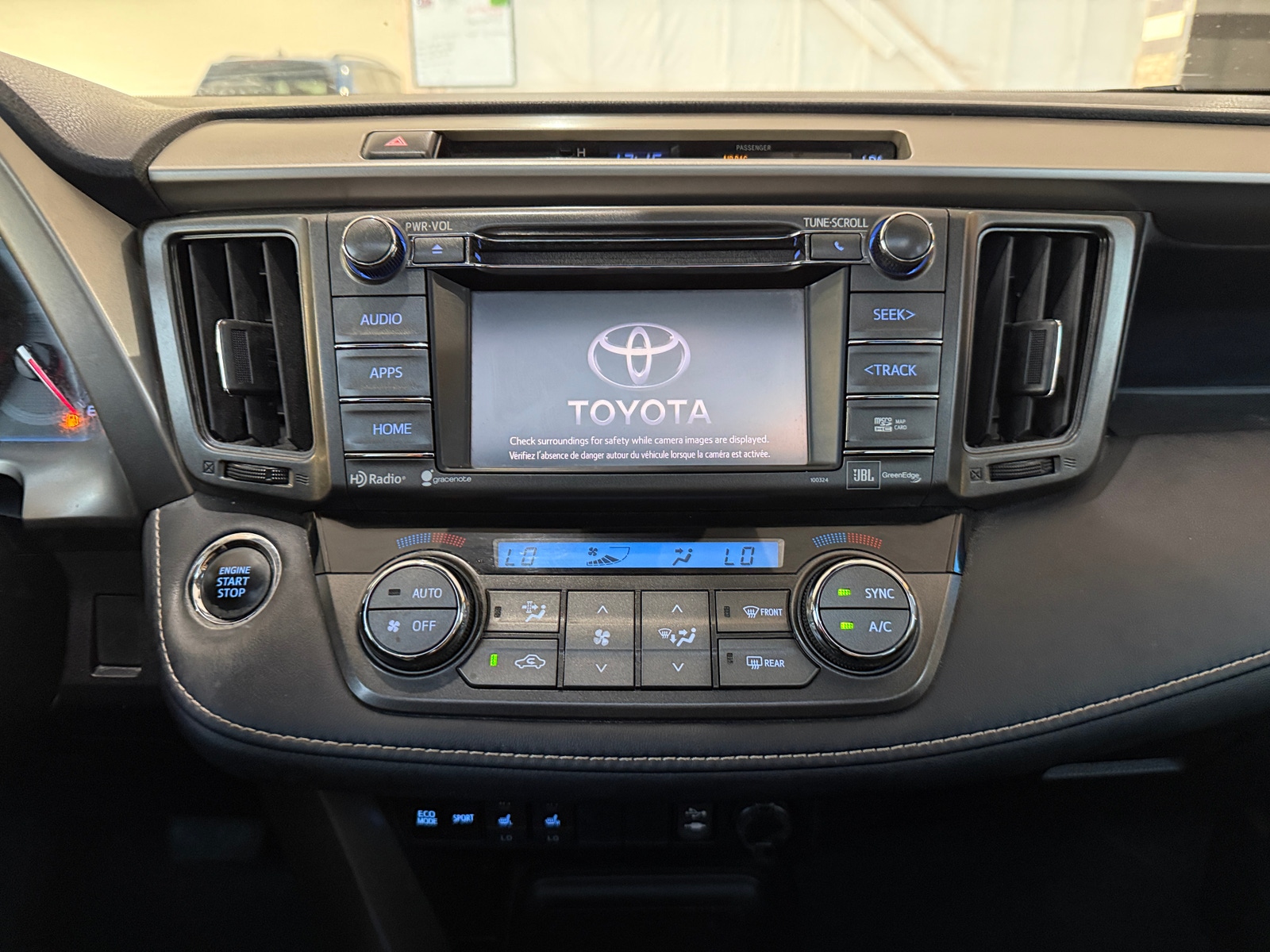 Thumbnail: 2015 Toyota RAV4 - 4
