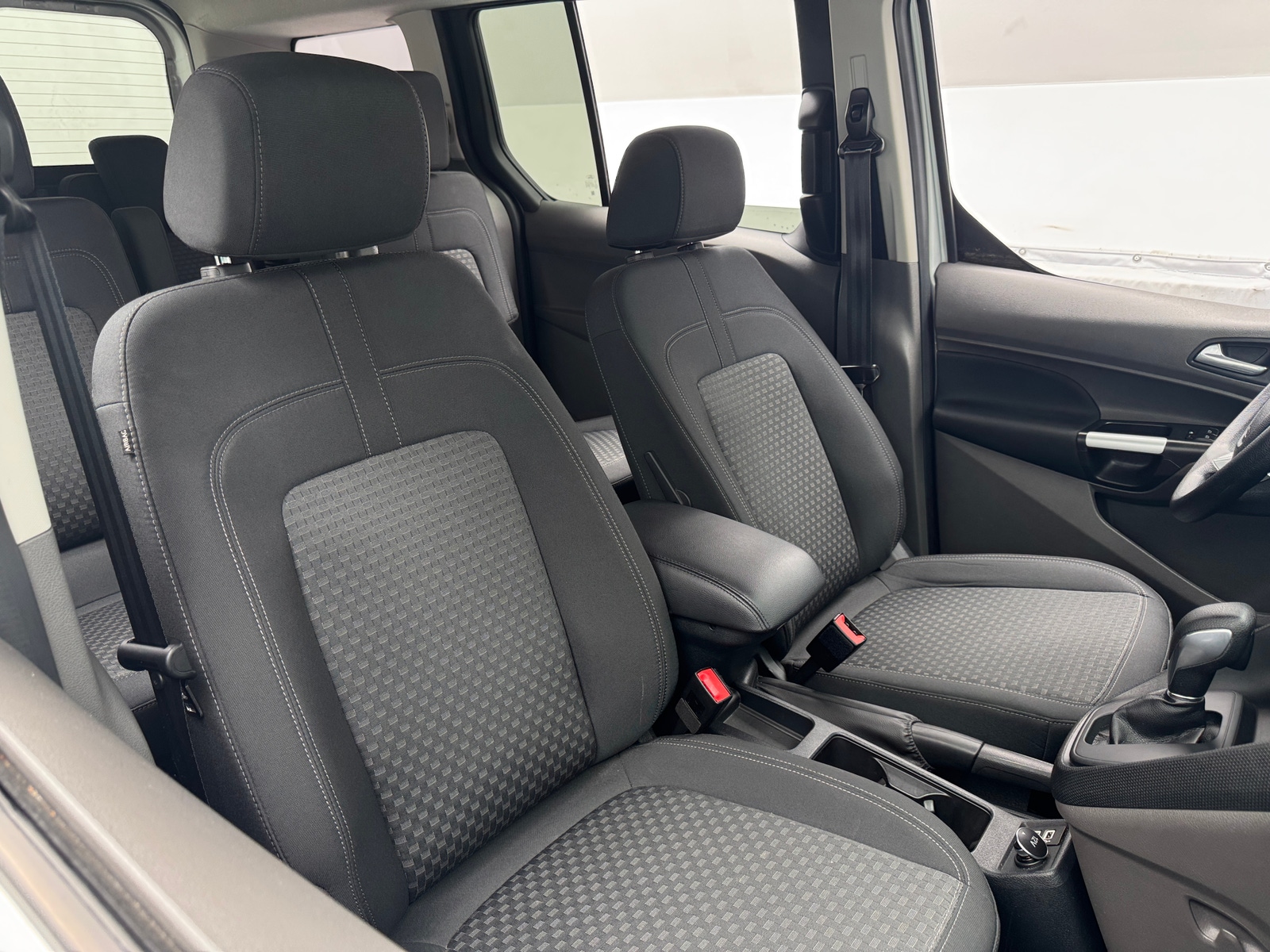 Thumbnail: 2020 Ford Transit Series - 2