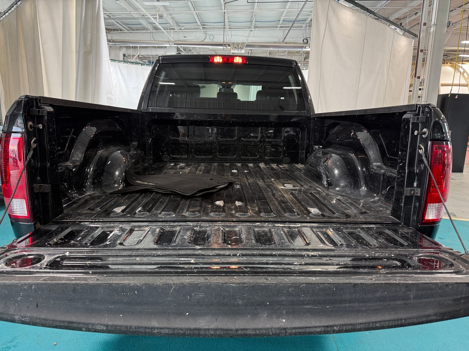 Thumbnail: 2019 RAM 1500 Classic - 7