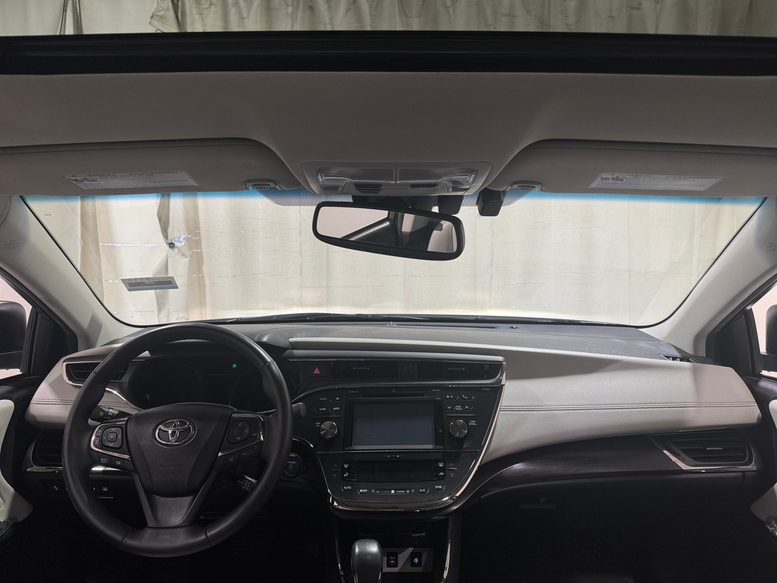 Thumbnail: 2016 Toyota Avalon - 2
