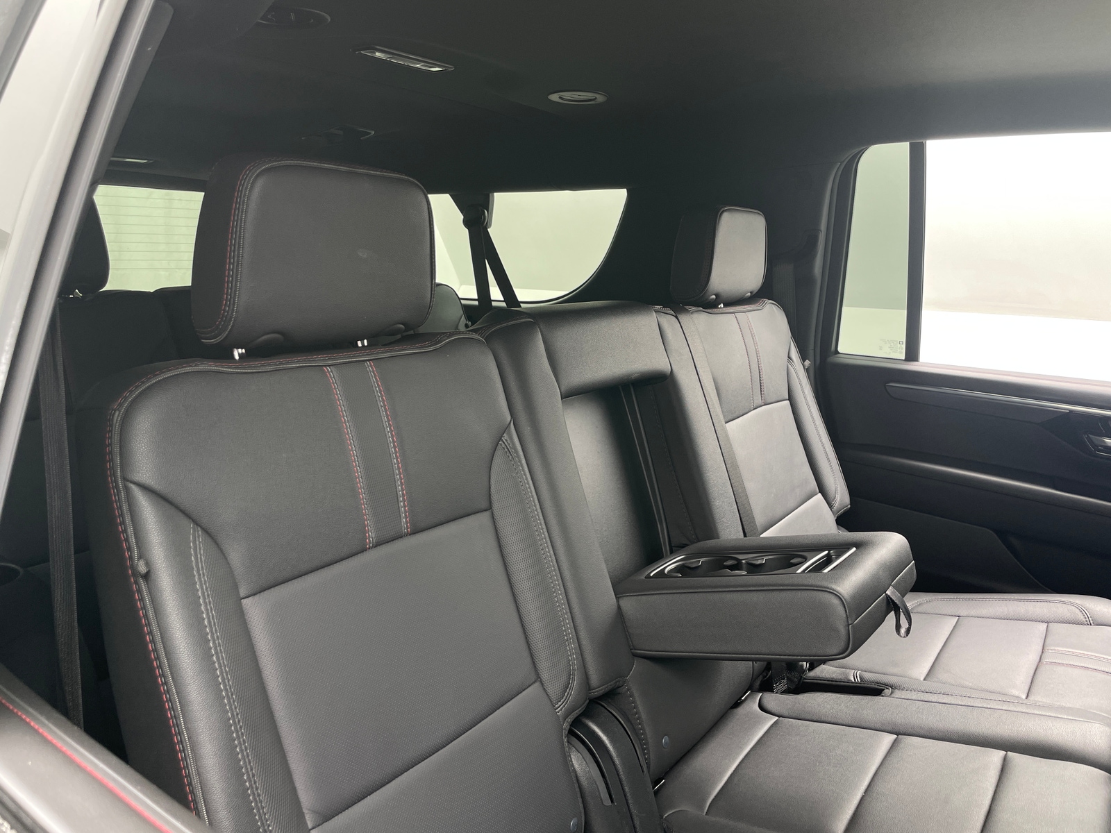 Thumbnail: 2026 Chevrolet Suburban - 5