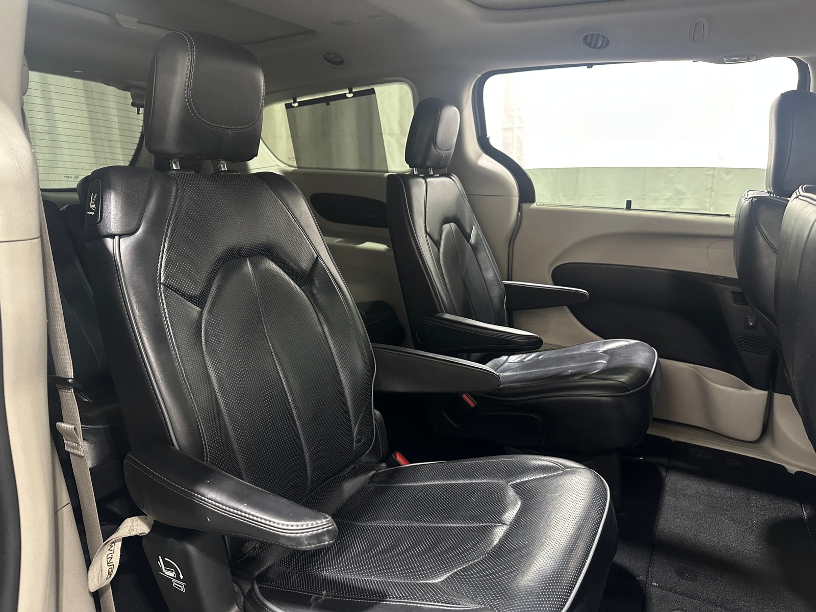 Thumbnail: 2019 Chrysler Pacifica - 5
