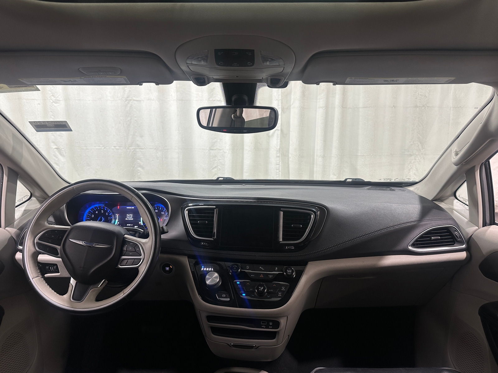 Thumbnail: 2019 Chrysler Pacifica - 2
