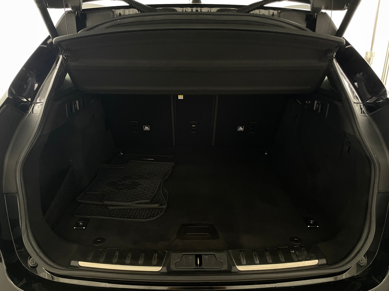 Thumbnail: 2020 Jaguar F-Pace - 6