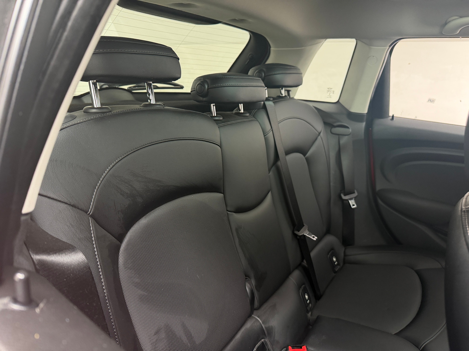 Thumbnail: 2015 MINI Cooper Hardtop - 5