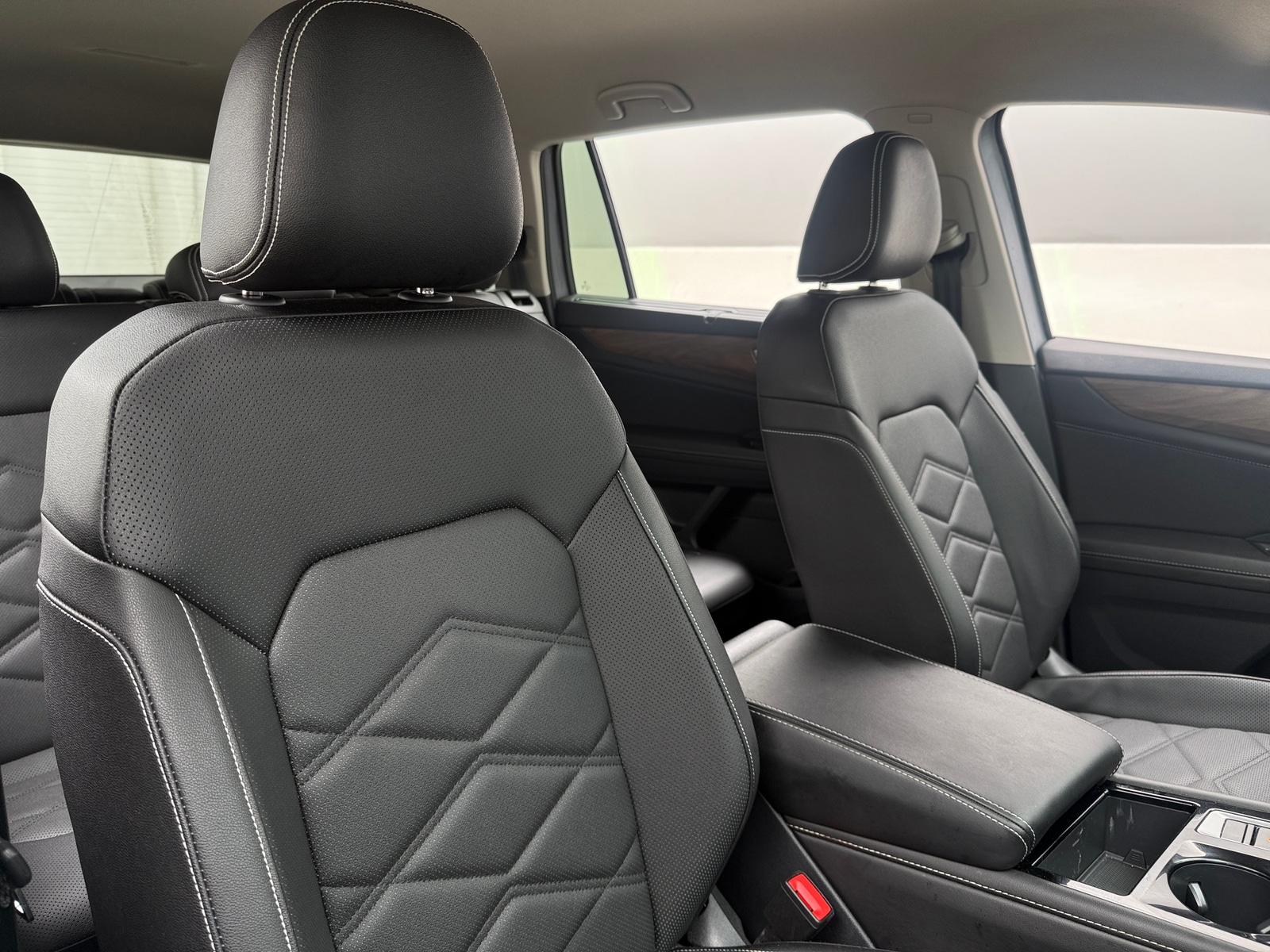 Thumbnail: 2025 Volkswagen Atlas - 2