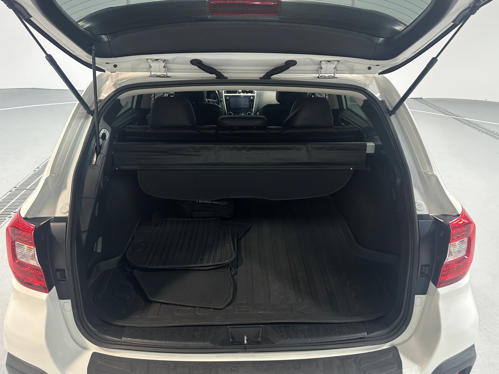 Thumbnail: 2018 Subaru Outback - 6