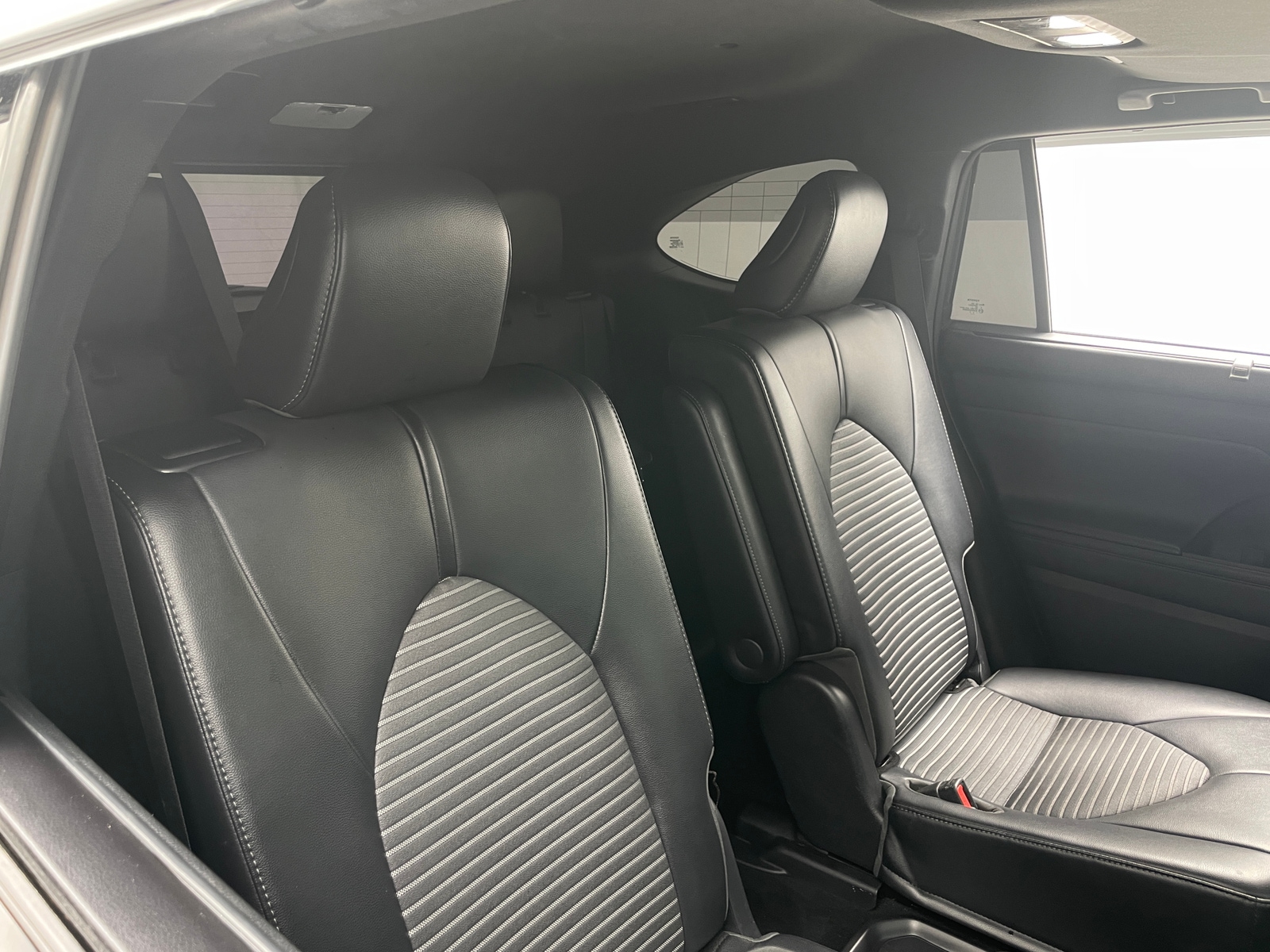 Thumbnail: 2021 Toyota Highlander - 6