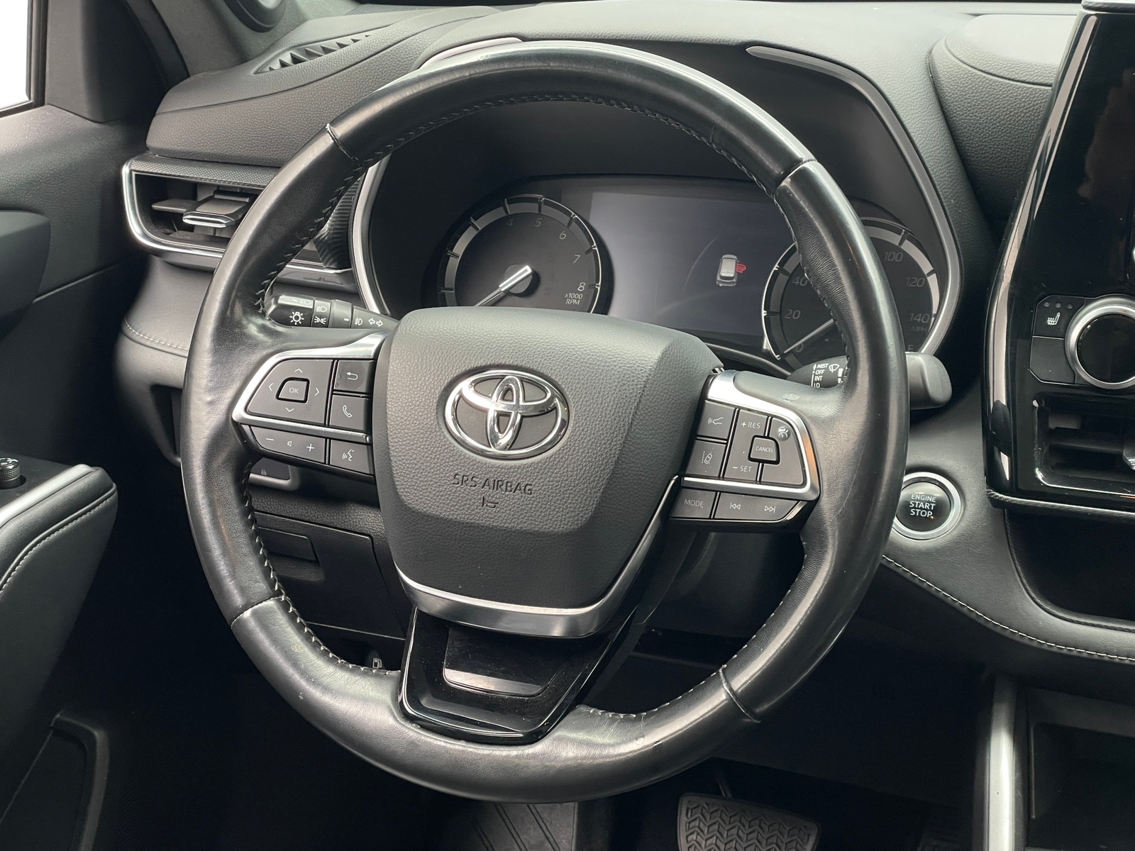Thumbnail: 2021 Toyota Highlander - 5