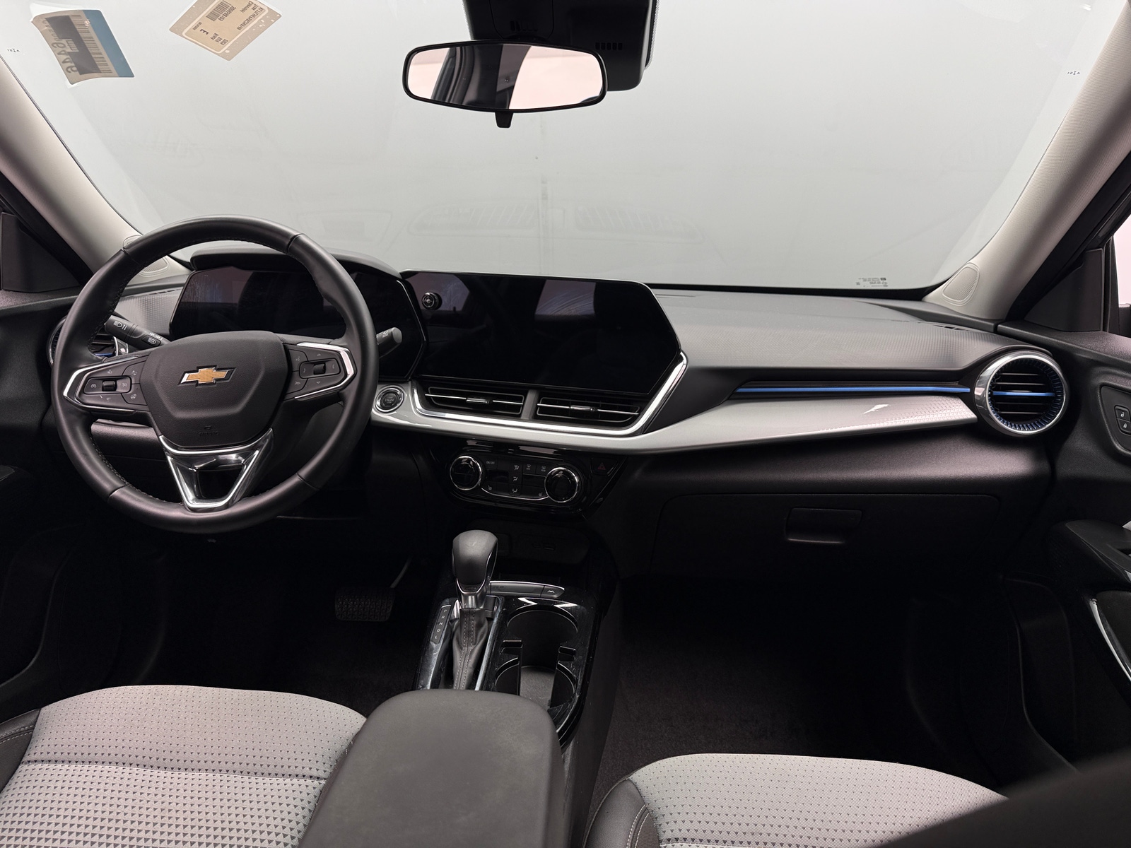 Thumbnail: 2025 Chevrolet Trax - 2