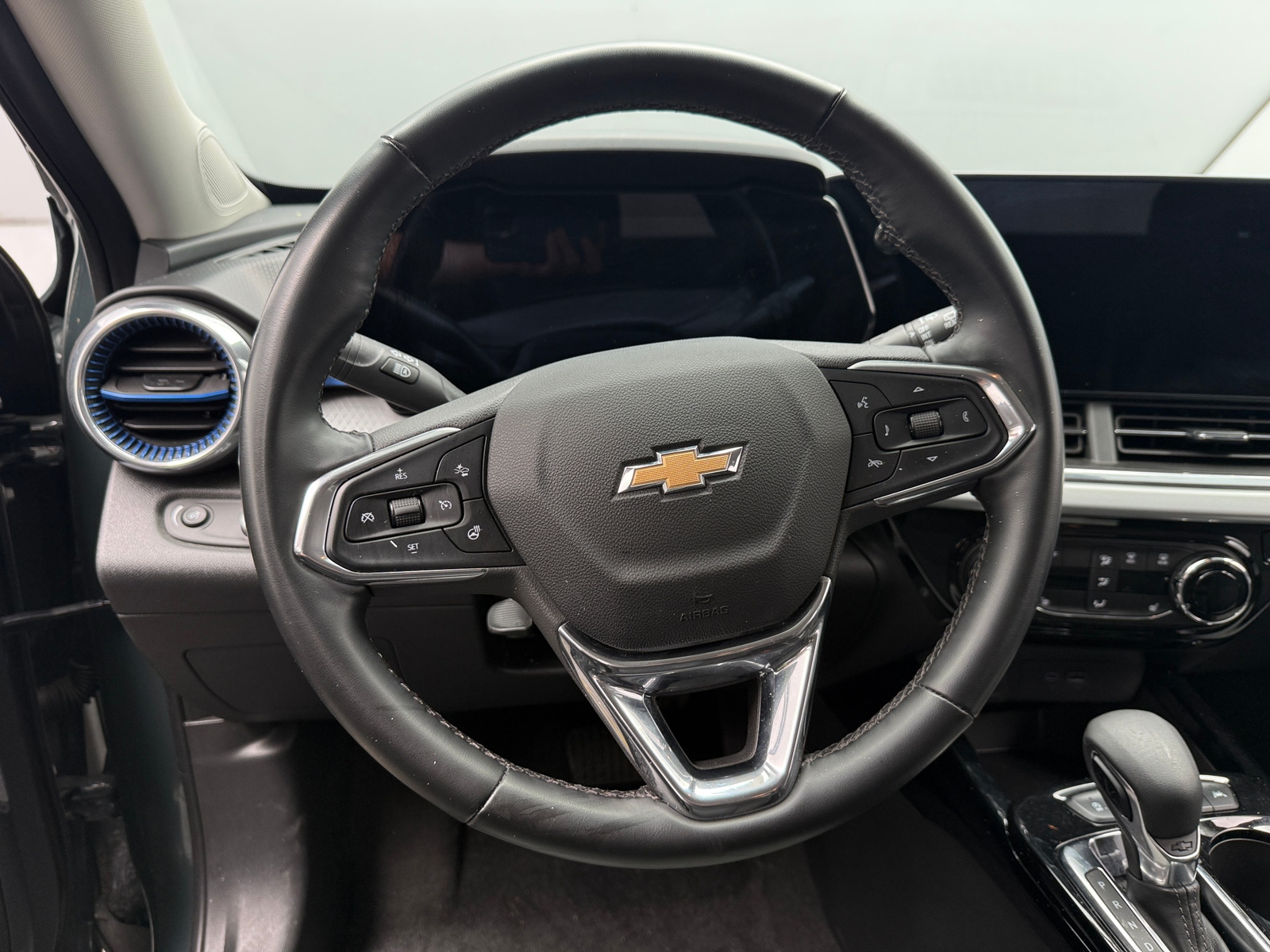 Thumbnail: 2025 Chevrolet Trax - 4
