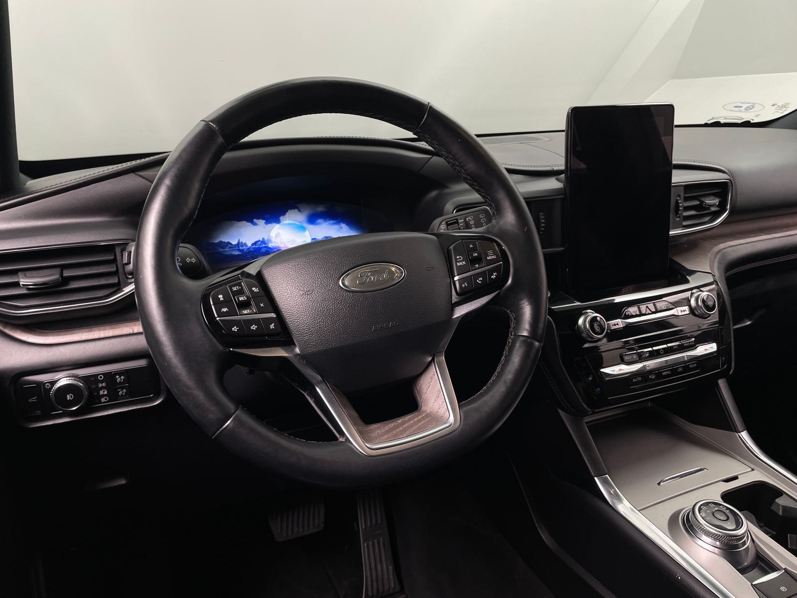 Thumbnail: 2023 Ford Explorer - 4