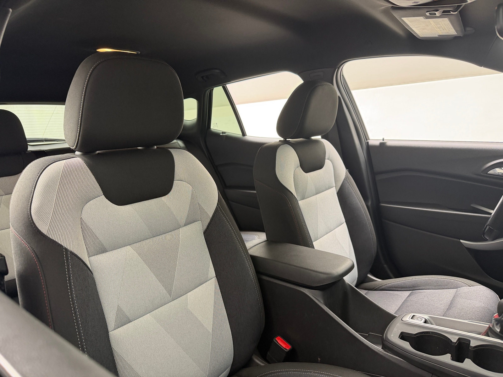 Thumbnail: 2025 Chevrolet Trax - 2