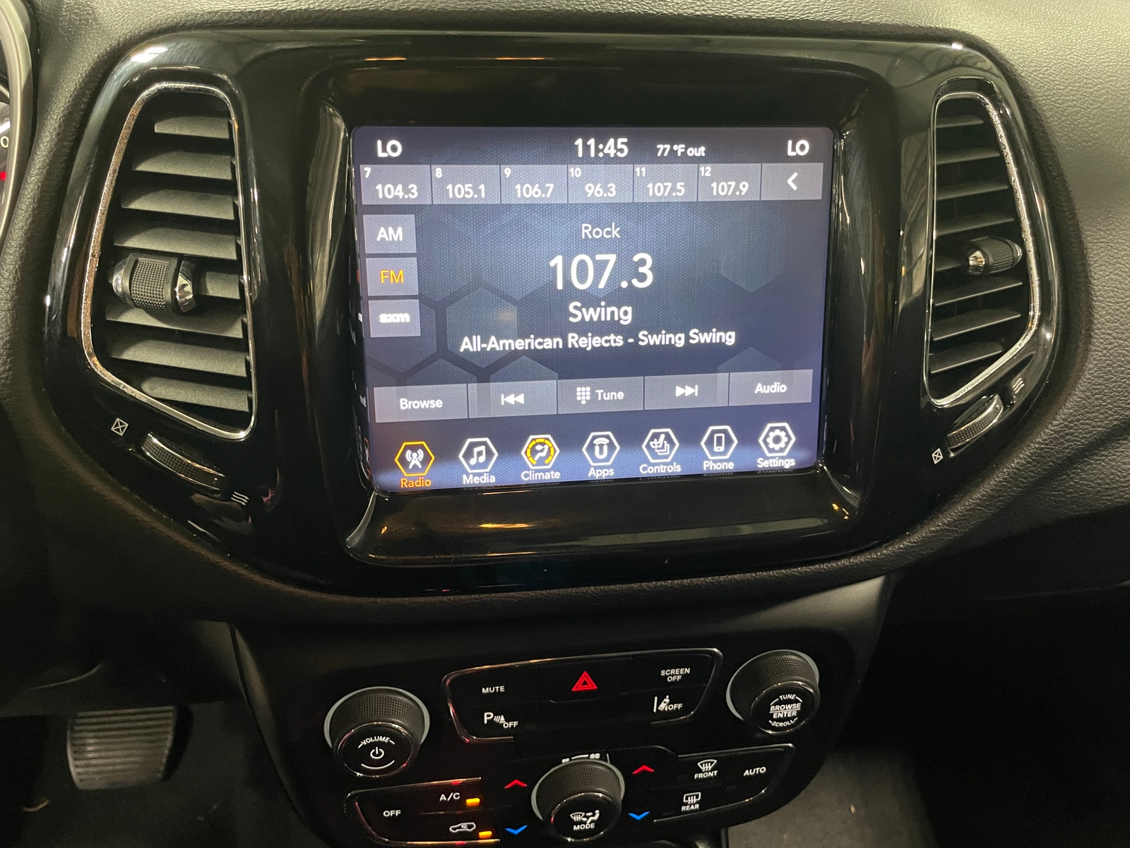 Thumbnail: 2021 Jeep Compass - 3