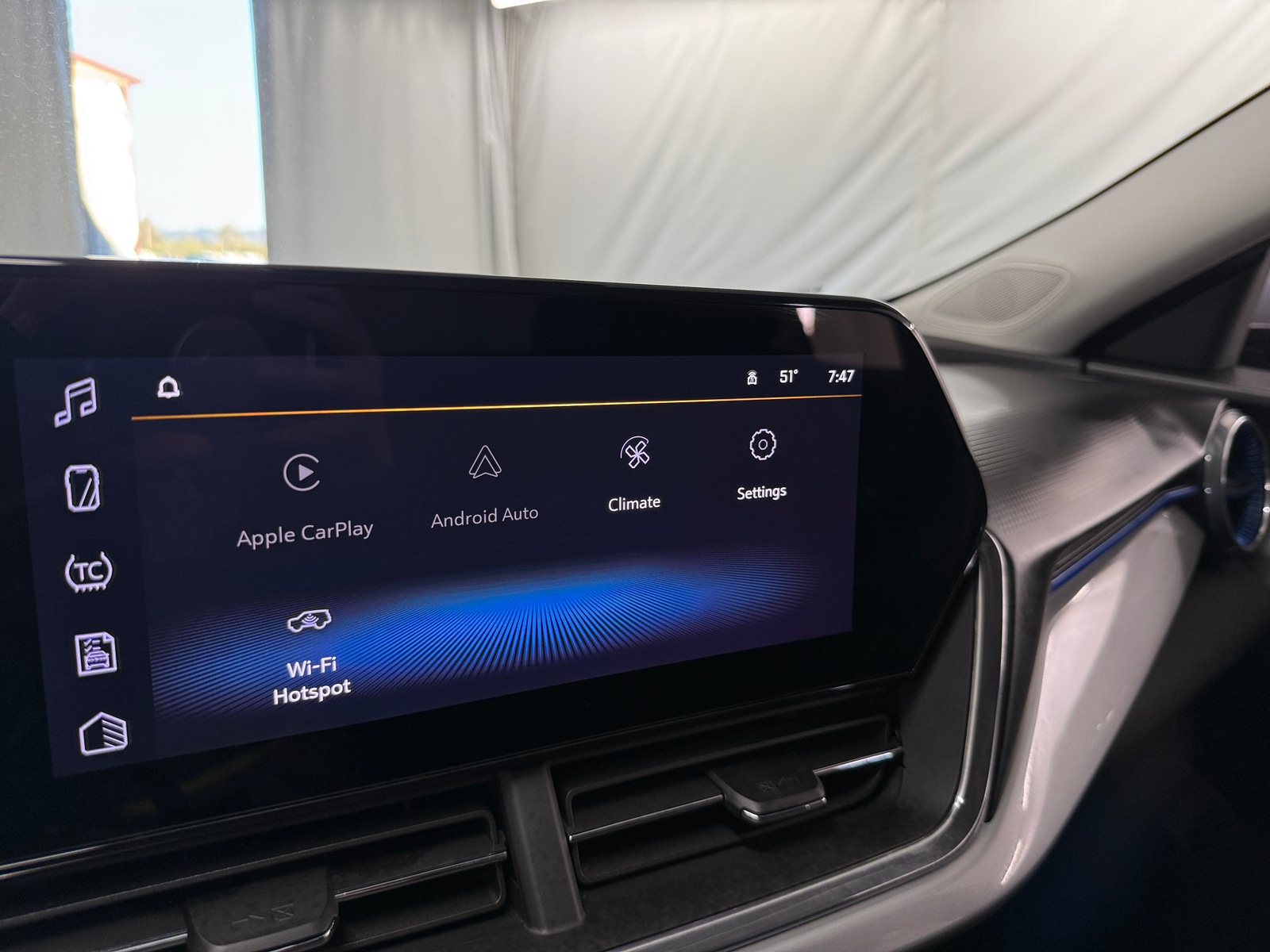 Thumbnail: 2025 Chevrolet Trax - 3