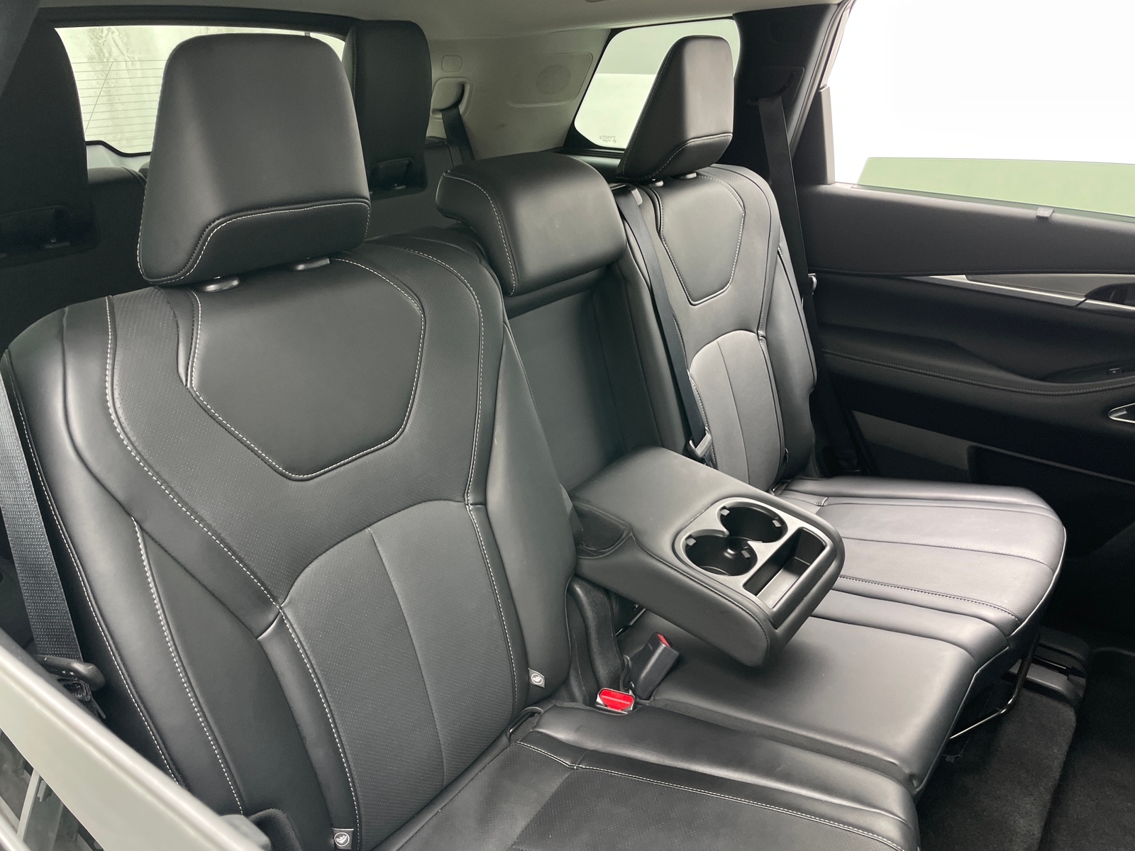 Thumbnail: 2026 INFINITI QX60 - 5