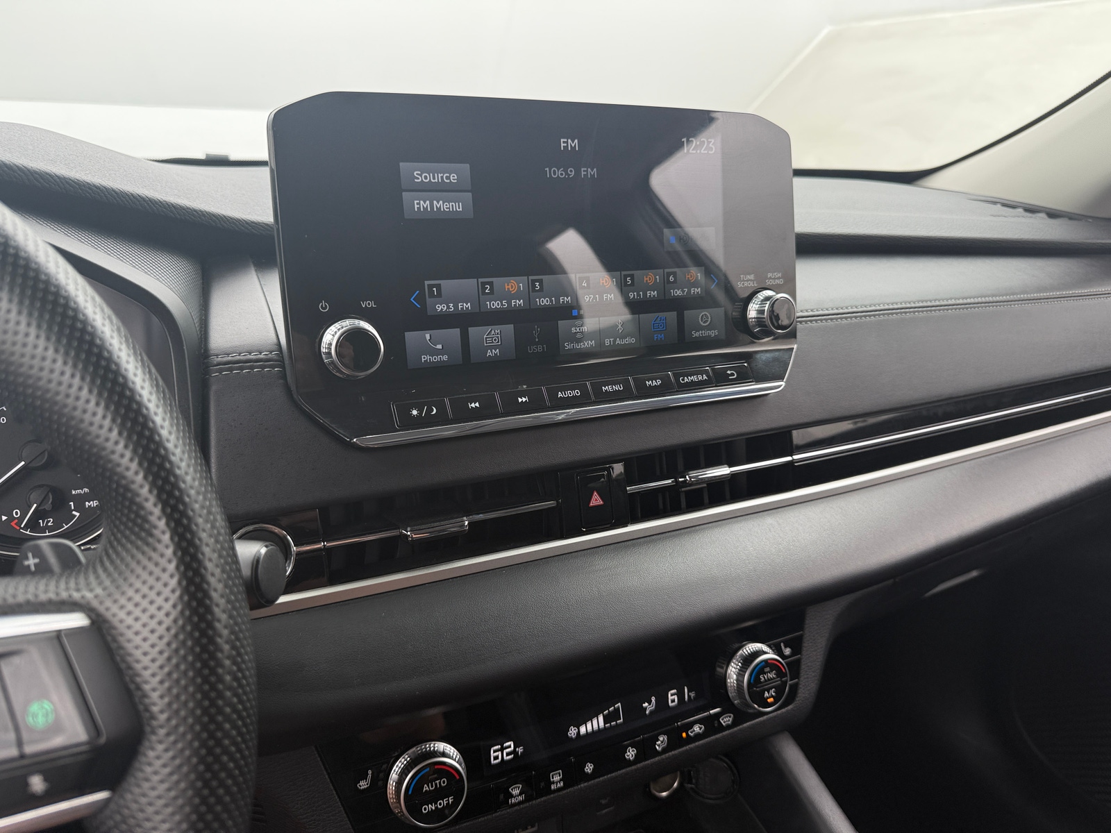 Thumbnail: 2024 Mitsubishi Outlander - 4