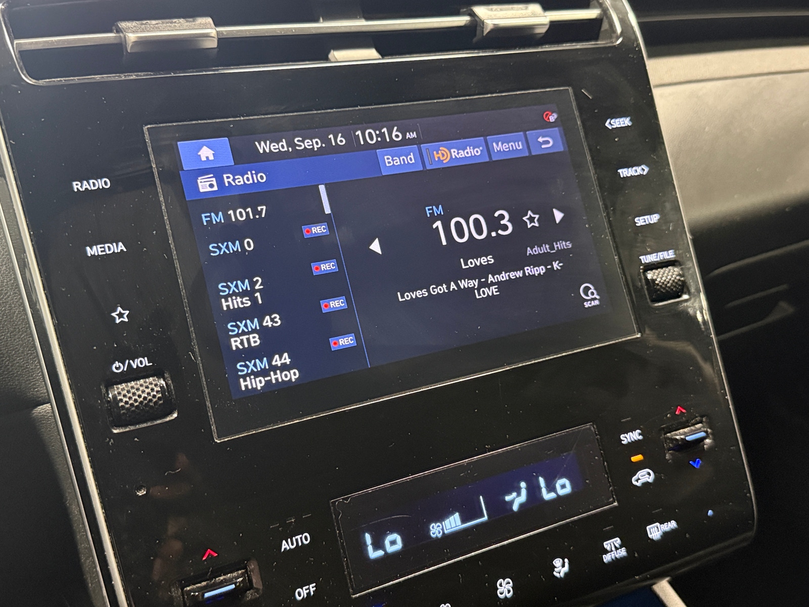 Thumbnail: 2022 Hyundai Tucson - 3