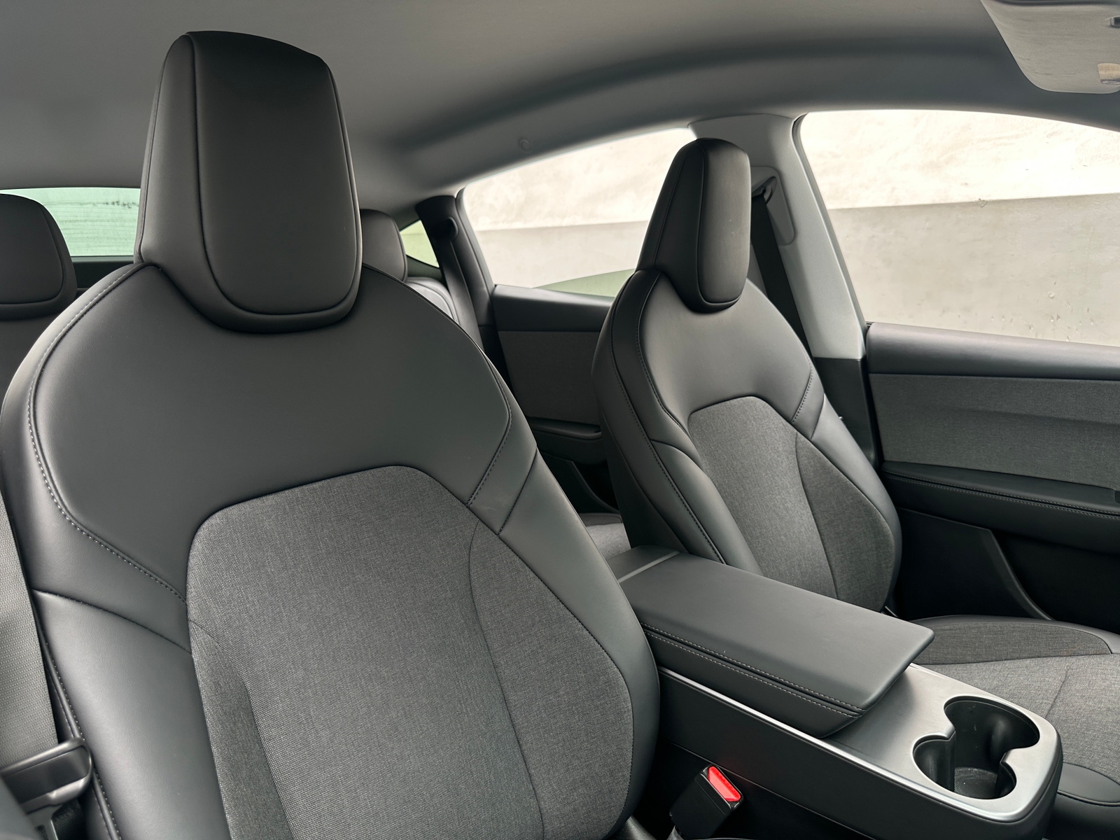 Thumbnail: 2026 Tesla Model Y - 2