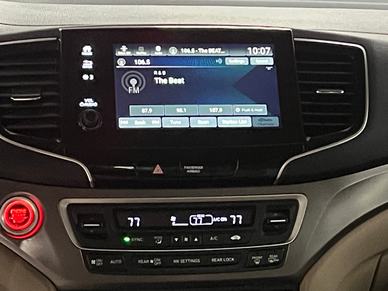 Thumbnail: 2019 Honda Pilot - 3