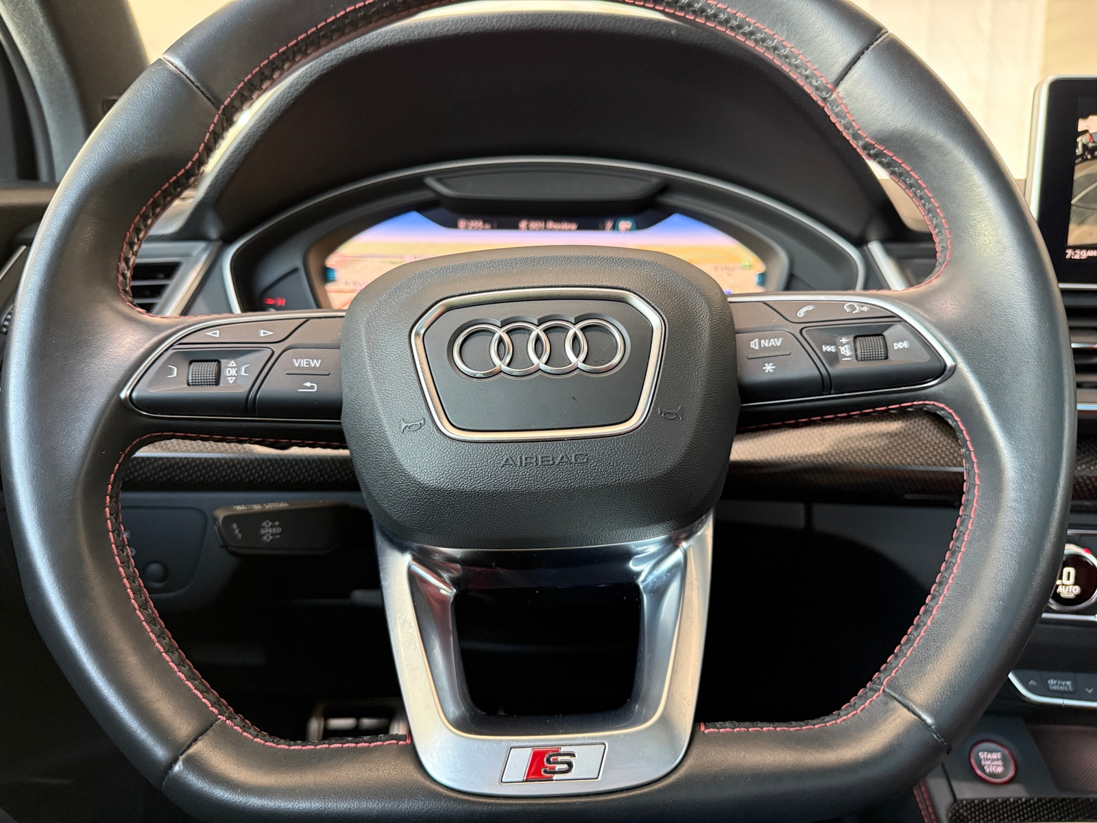 Thumbnail: 2020 Audi SQ5 - 4
