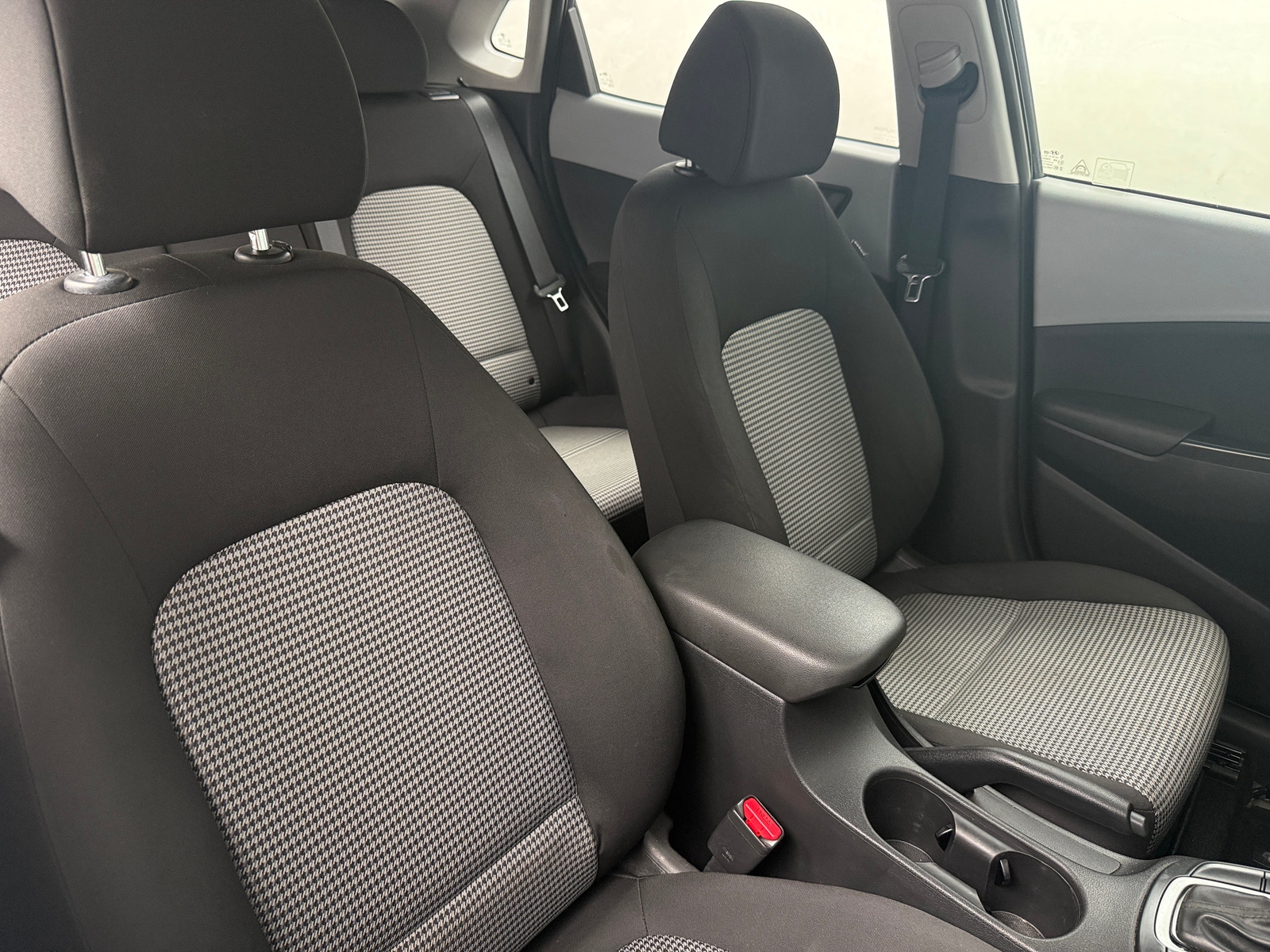 Thumbnail: 2020 Hyundai Kona - 2