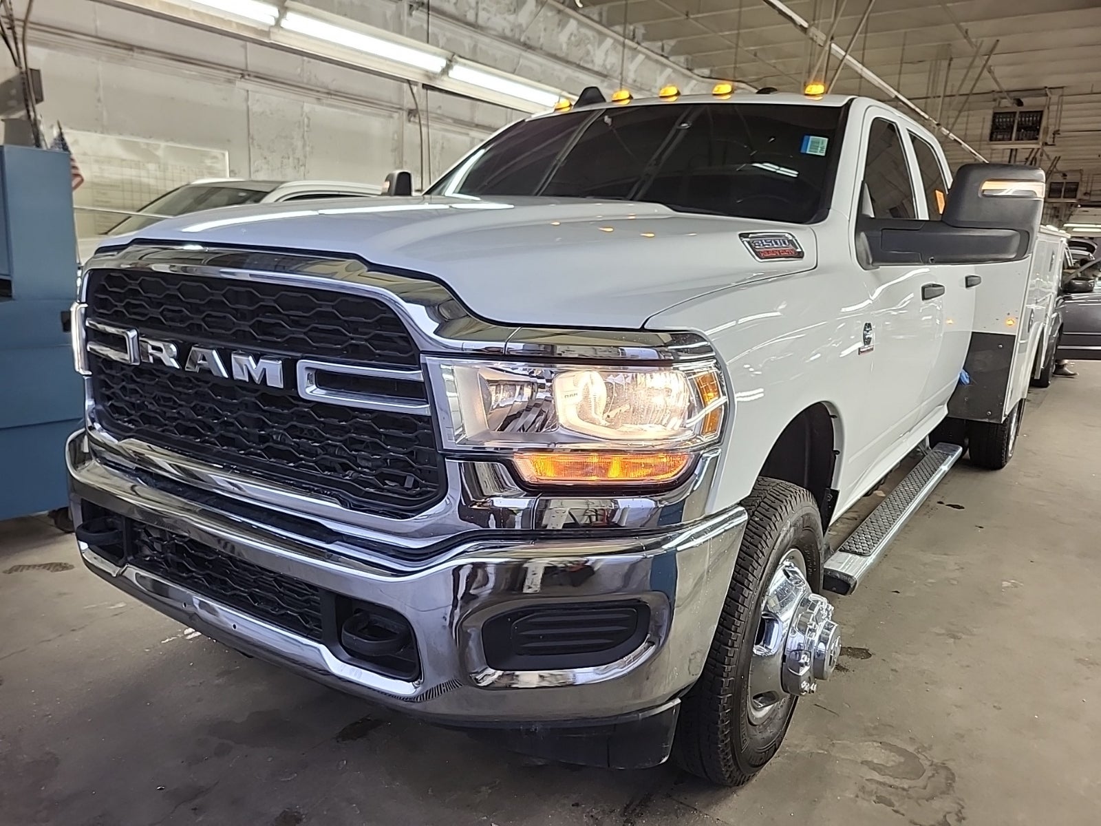 2024 Ram 3500 Chassis Tradesman 4WD Crew Cab 60" Ca 172.4" WB