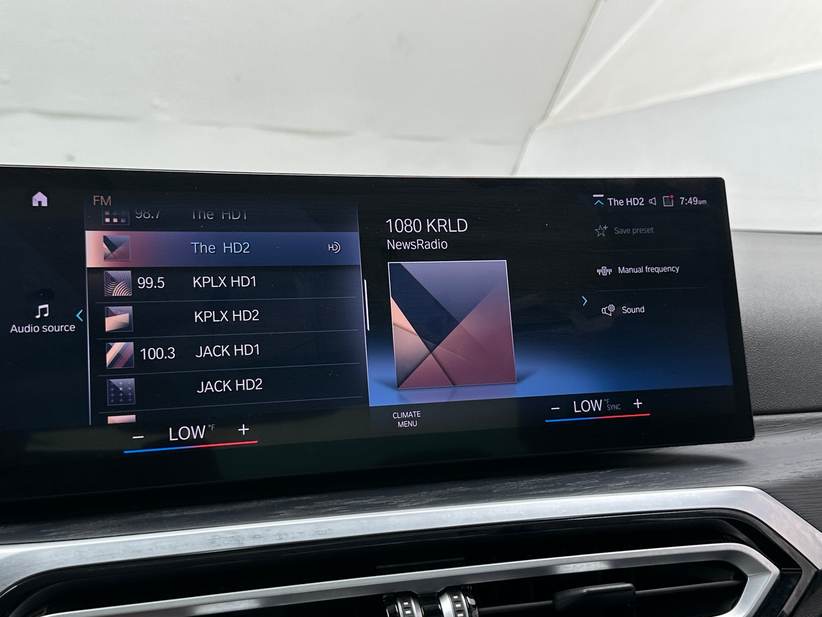 Thumbnail: 2024 BMW 3 Series - 3