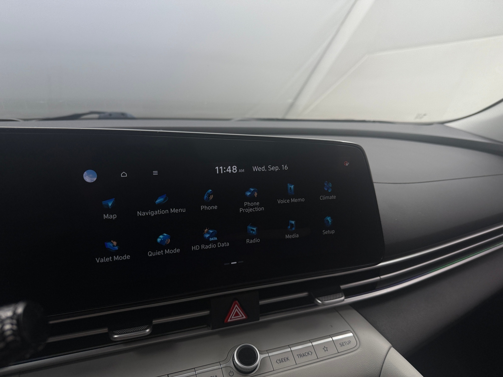 Thumbnail: 2024 Hyundai Elantra - 3