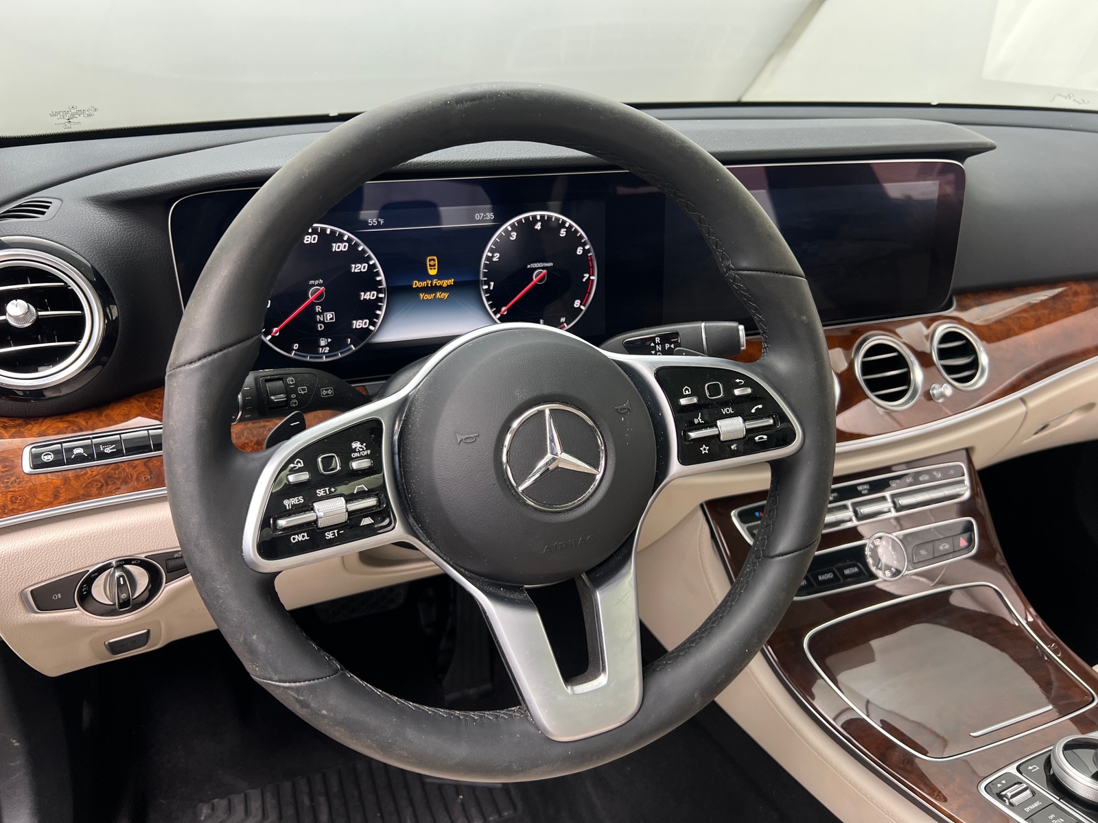 Thumbnail: 2019 Mercedes-Benz E-Class - 4
