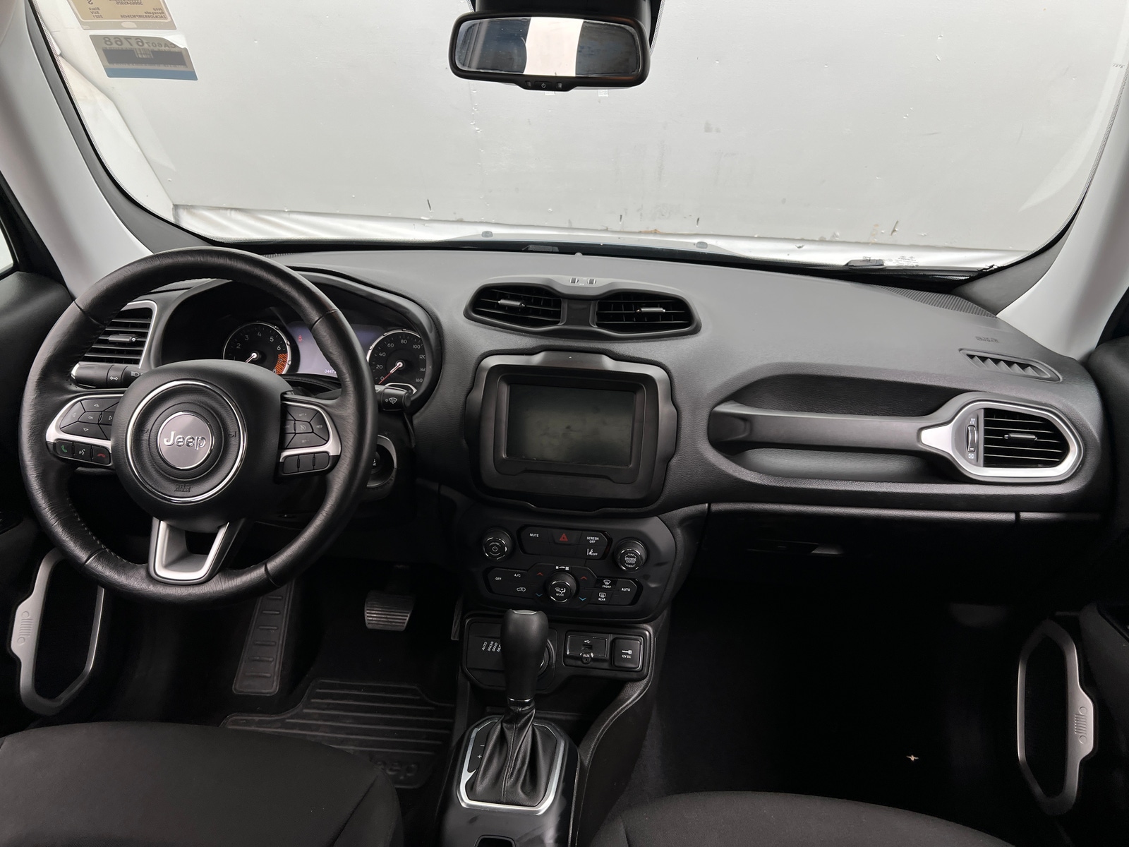 Thumbnail: 2021 Jeep Renegade - 3