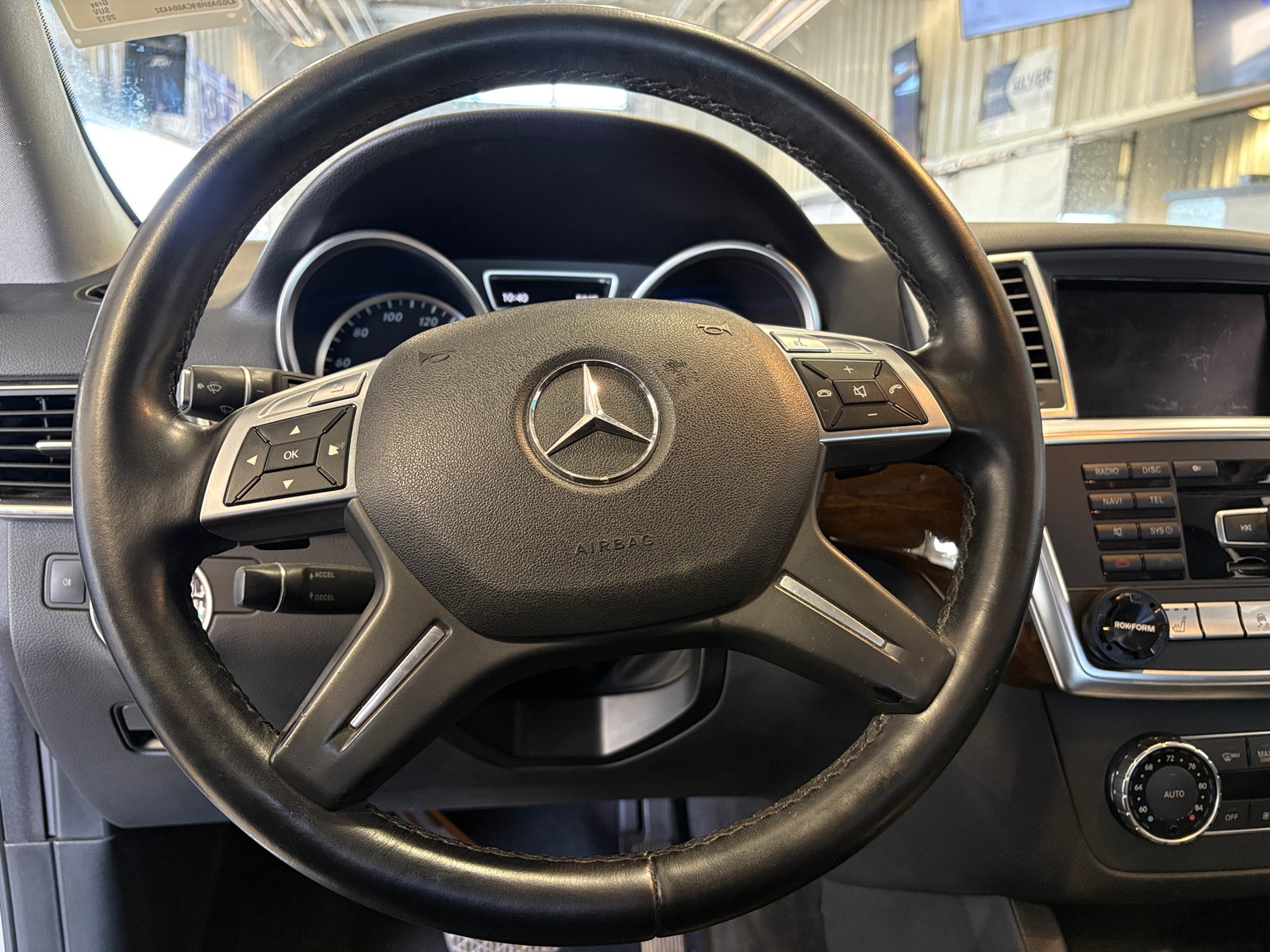Thumbnail: 2012 Mercedes-Benz M-Class - 5