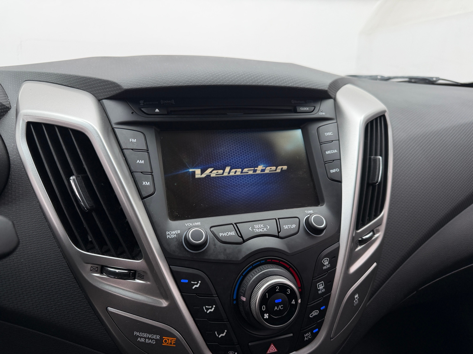 Thumbnail: 2016 Hyundai Veloster - 4
