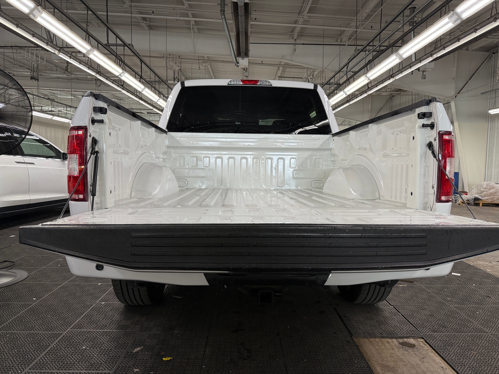 Thumbnail: 2020 Ford Econoline - 7