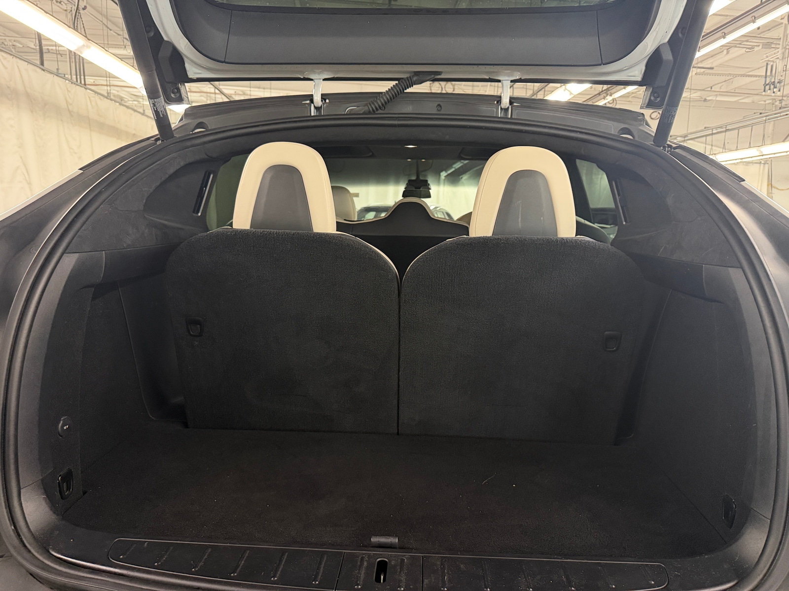 Thumbnail: 2020 Tesla Model X - 6