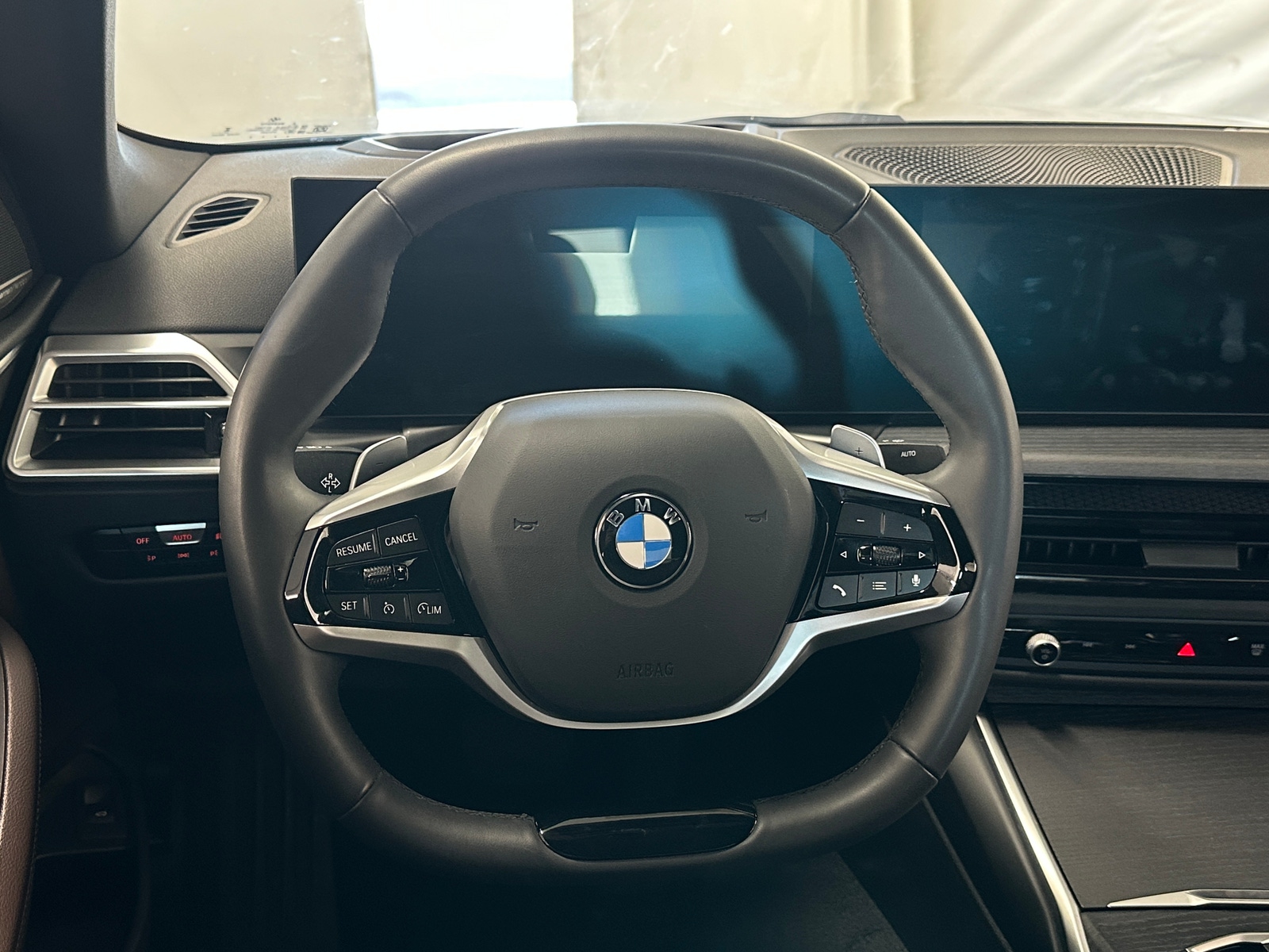Thumbnail: 2026 BMW 4 Series - 4