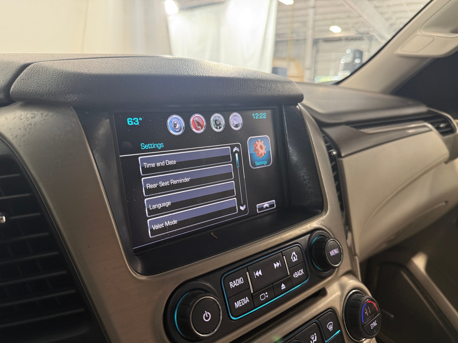 Thumbnail: 2018 GMC Yukon - 3