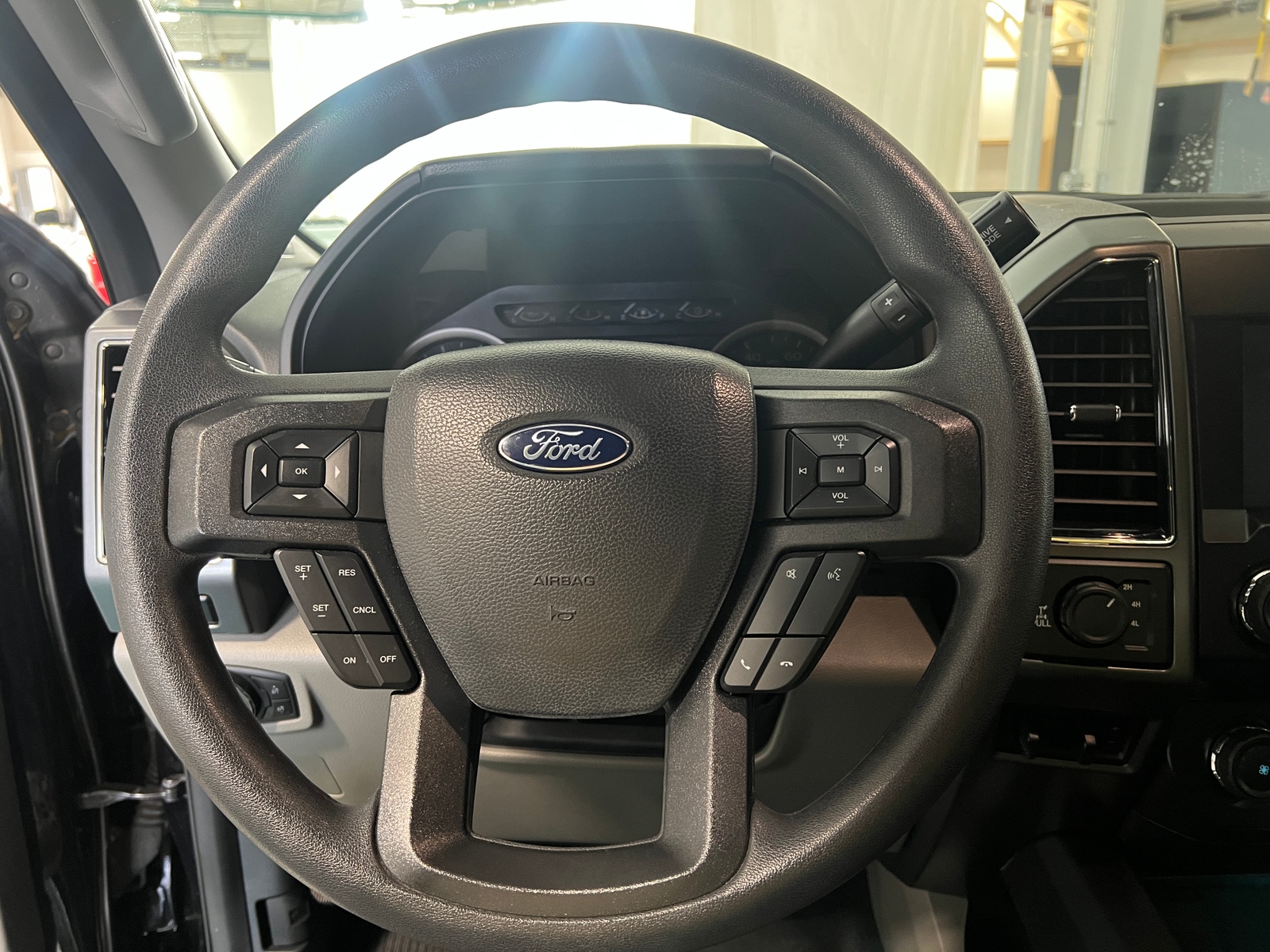 Thumbnail: 2022 Ford Econoline - 5