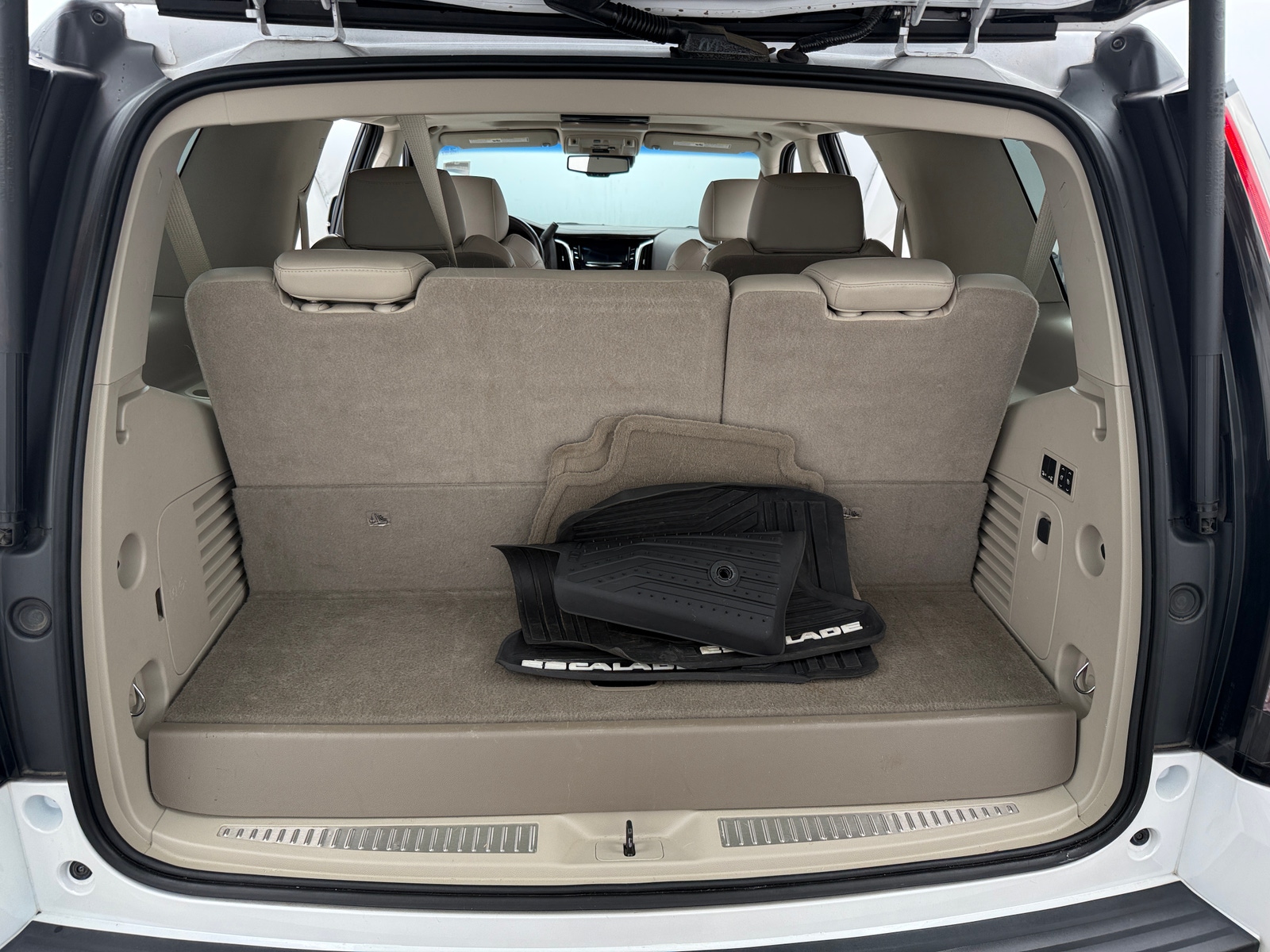 Thumbnail: 2016 Cadillac Escalade - 6