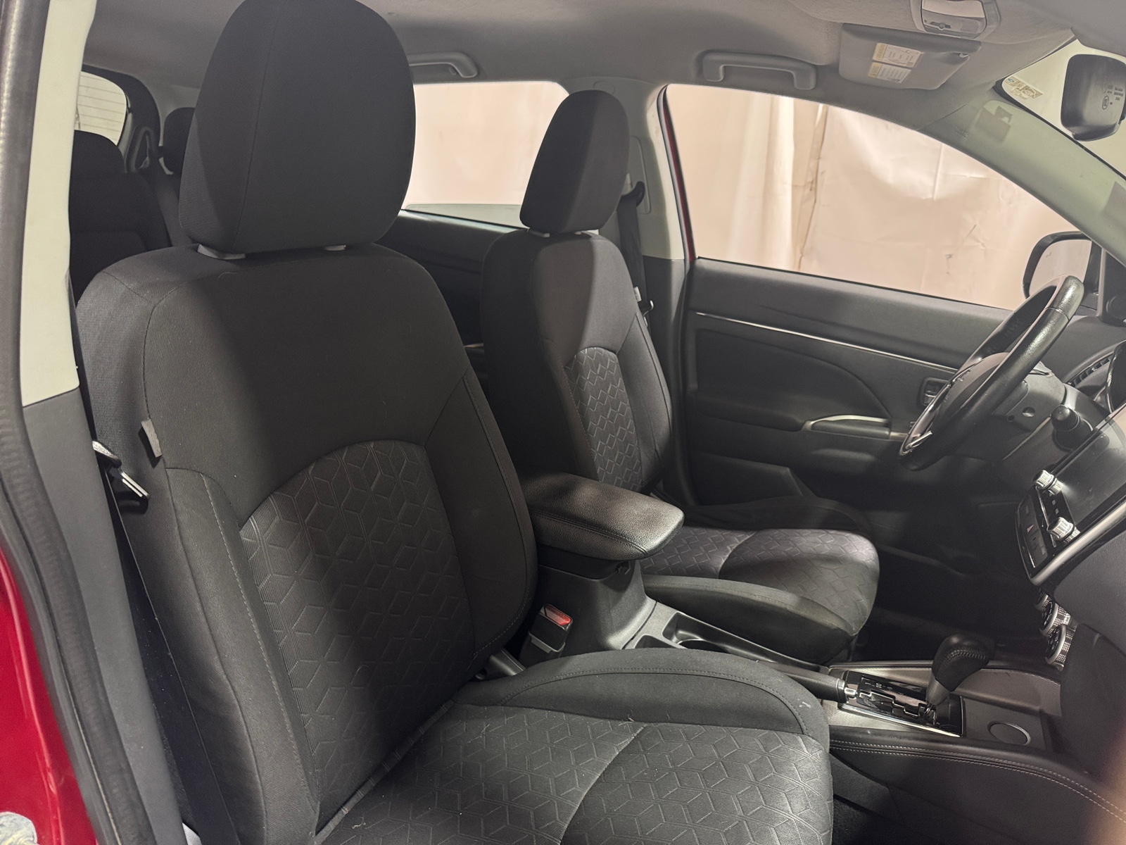 Thumbnail: 2021 Mitsubishi Outlander Sport - 2
