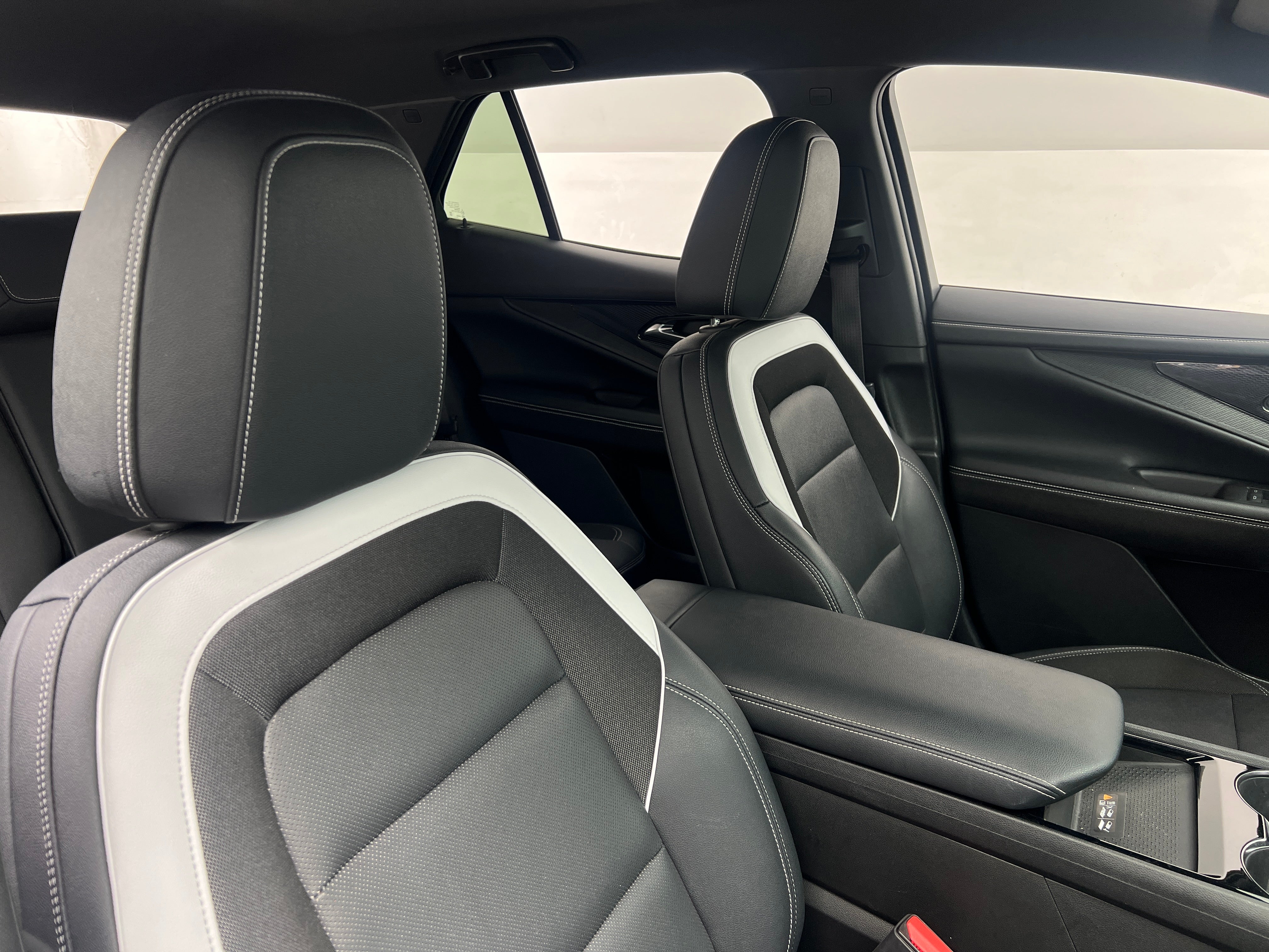 Used 2024 Chevrolet Blazer EV LT with VIN 3GNKDBRJ1RS249845 for sale in Auburn, WA
