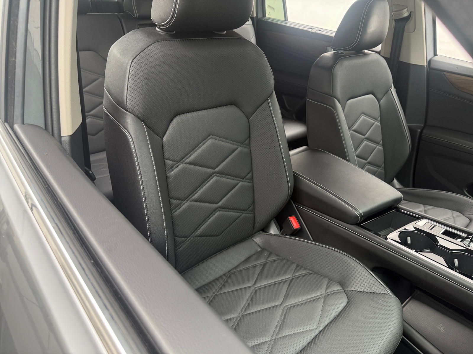 Thumbnail: 2025 Volkswagen Atlas - 2