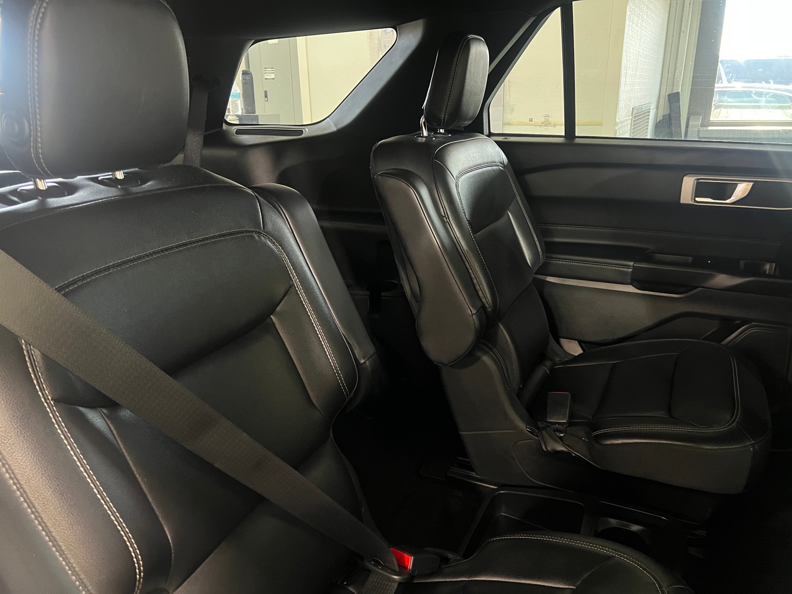Thumbnail: 2020 Ford Explorer - 5