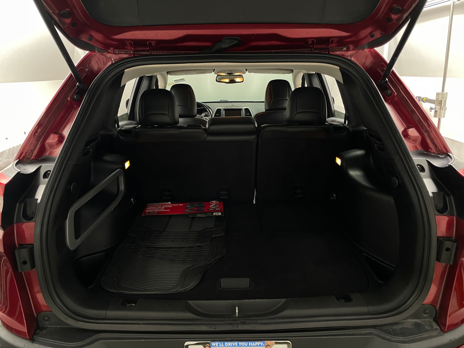 Thumbnail: 2016 Jeep Cherokee - 6