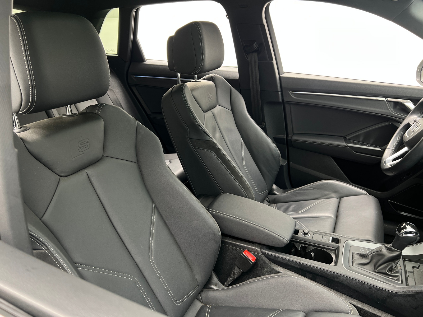 Thumbnail: 2021 Audi Q3 - 2